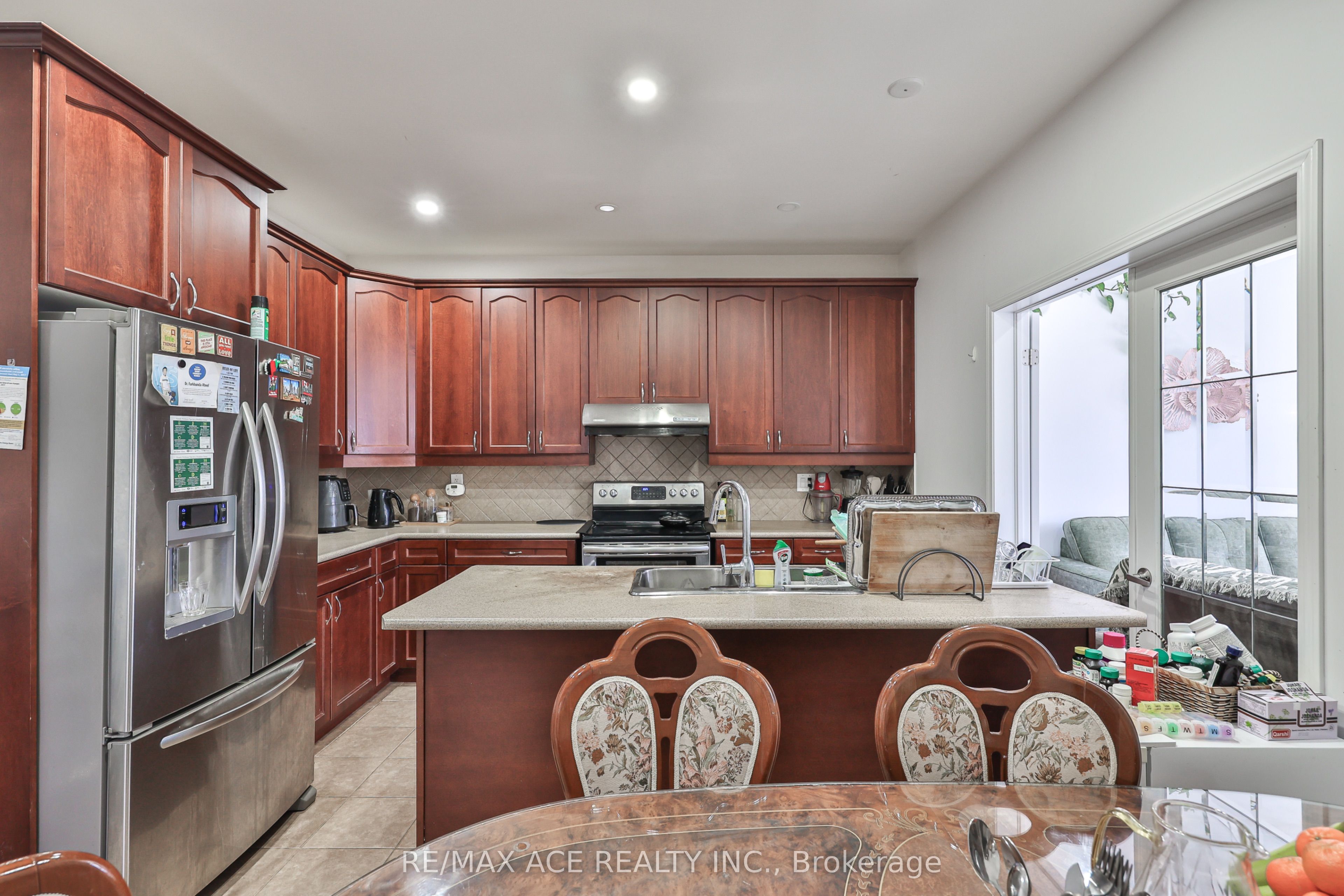 1819 Misthollow Drive Property Photo 9