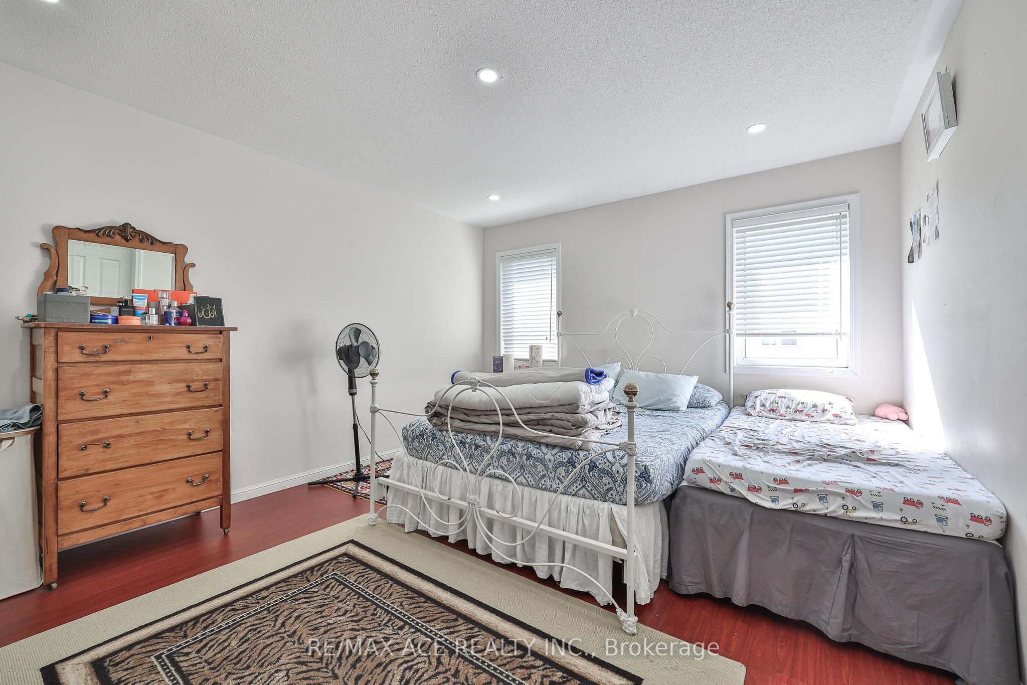 1819 Misthollow Drive Property Photo 13