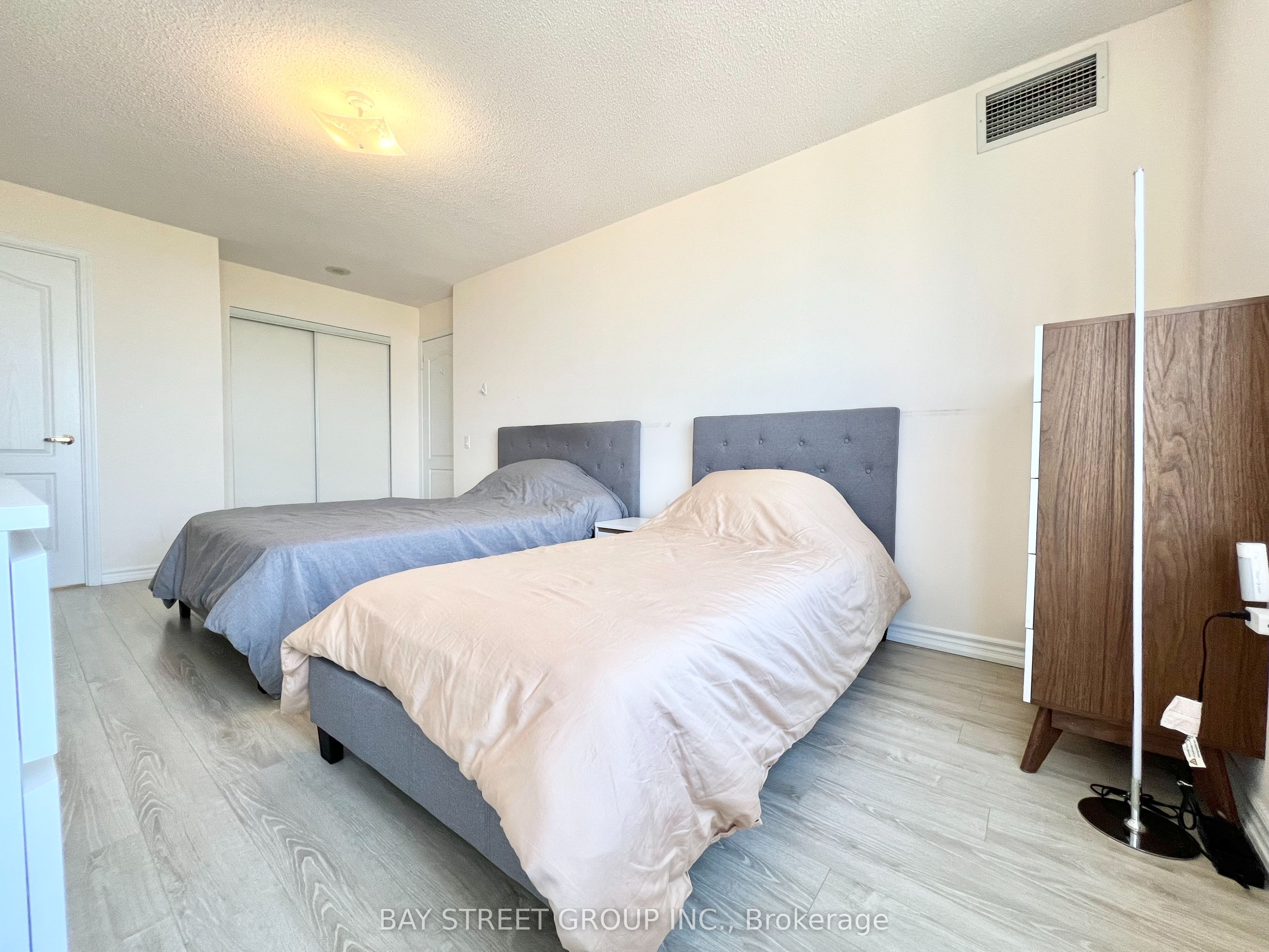 3088 Kennedy Road 1102 Property Photo 20