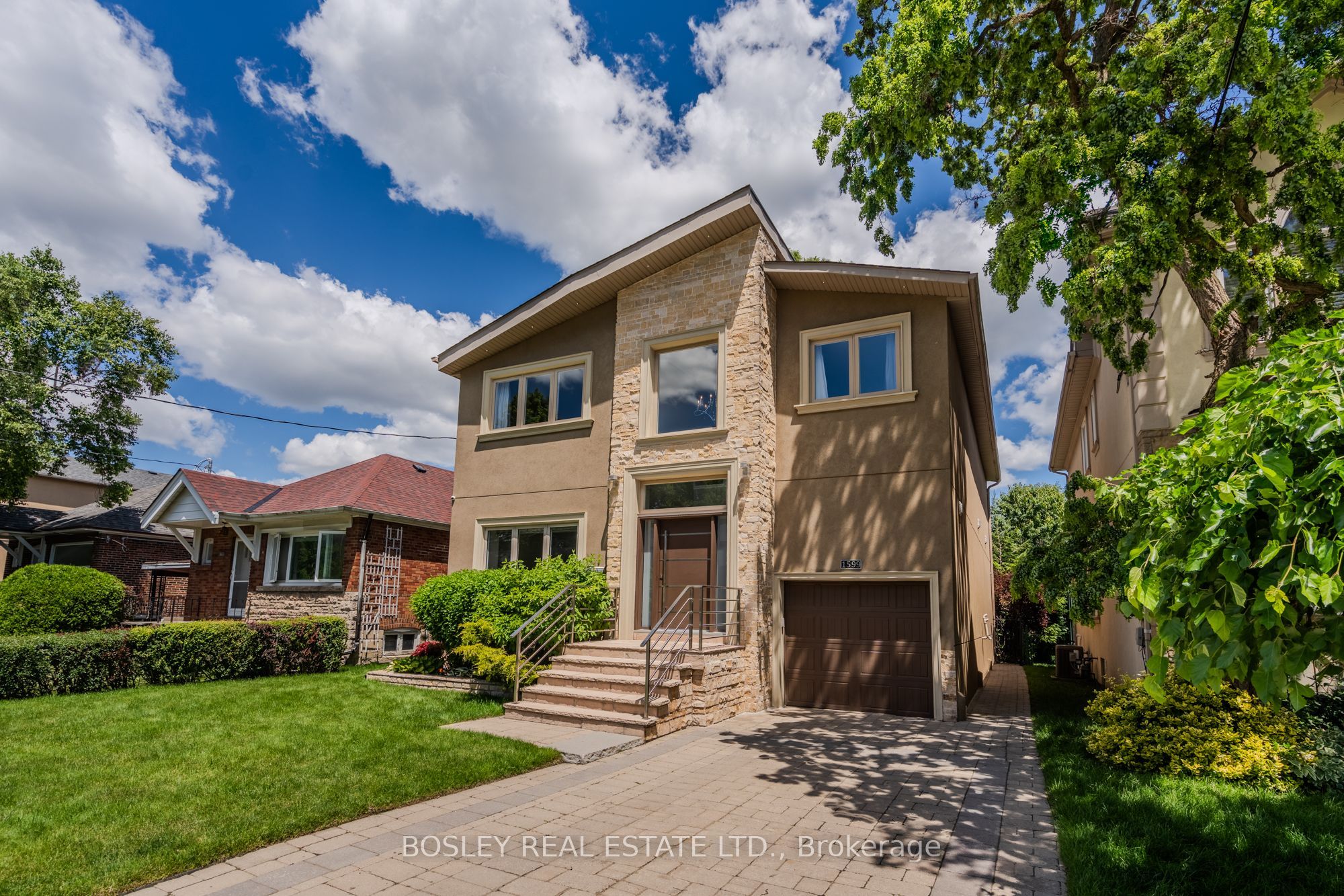 1599 Woodbine Heights Boulevard