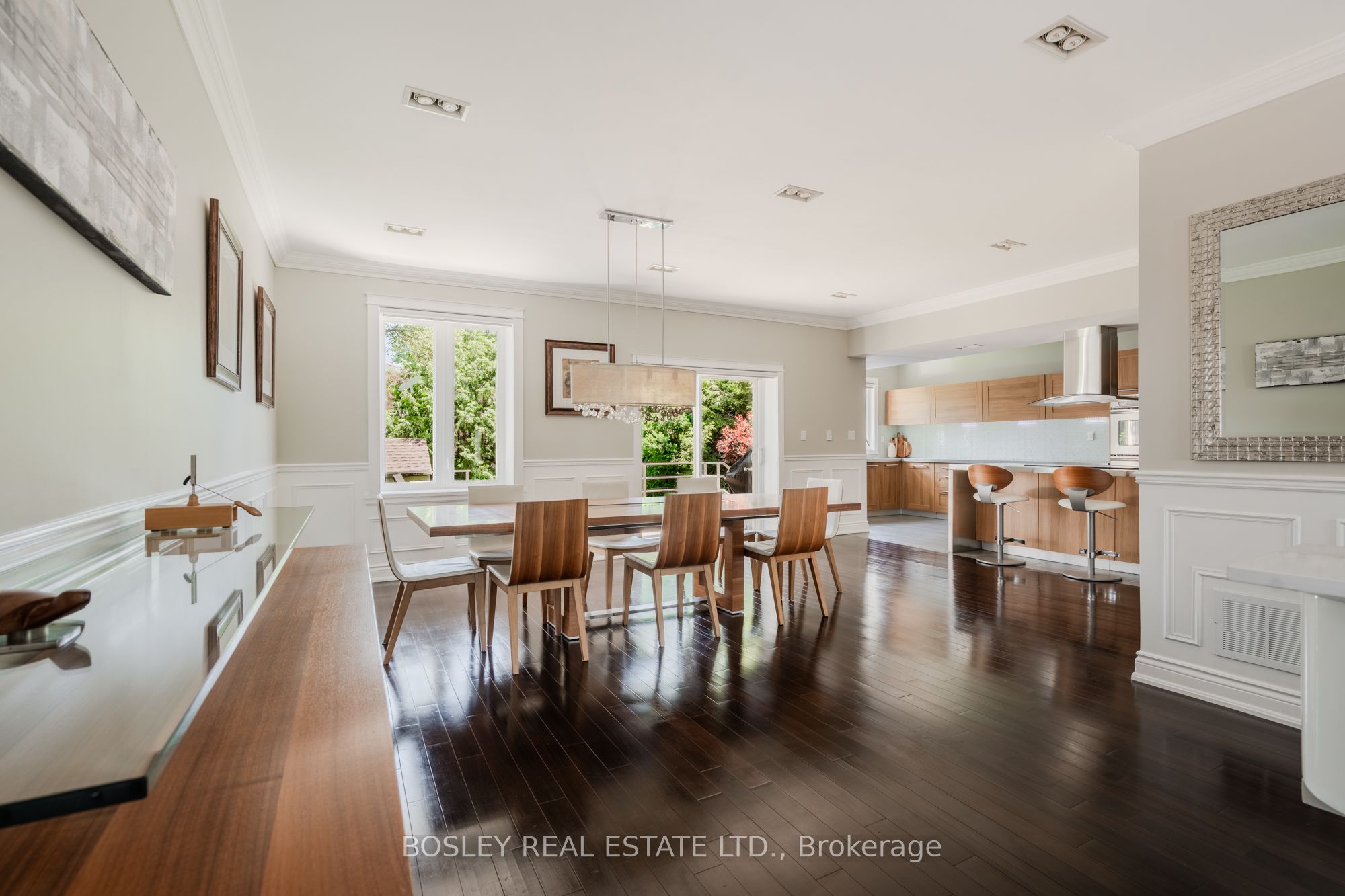 1599 Woodbine Heights Boulevard Property Photo 11