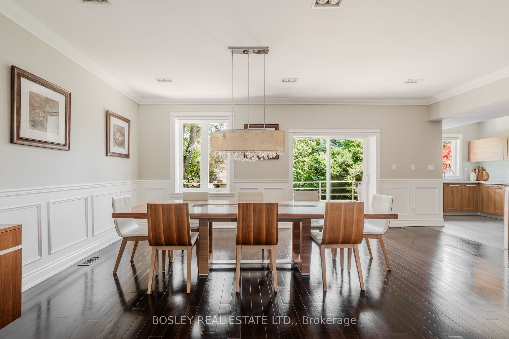 1599 Woodbine Heights Boulevard Property Photo 12