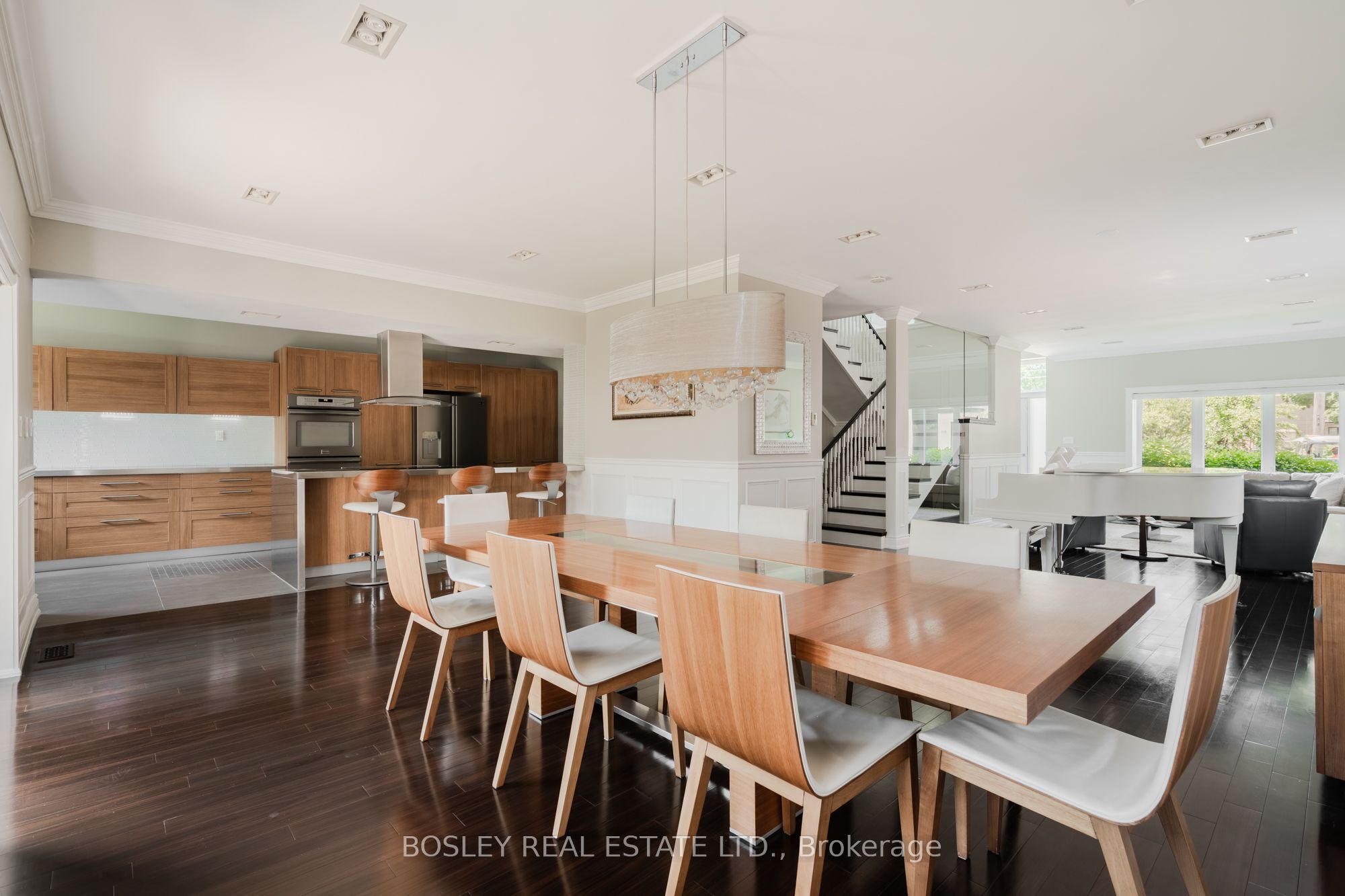1599 Woodbine Heights Boulevard Property Photo 13