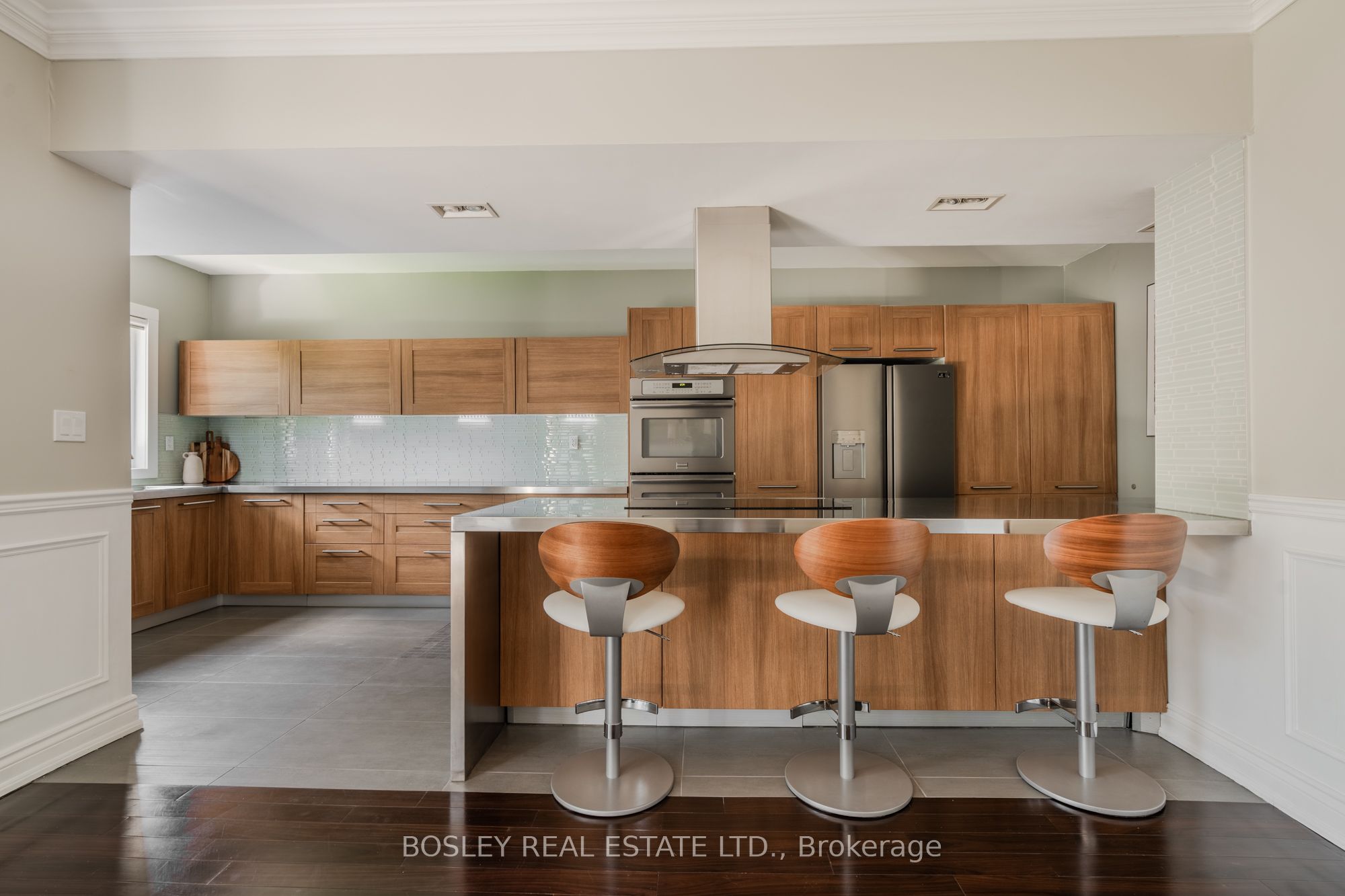 1599 Woodbine Heights Boulevard Property Photo 16