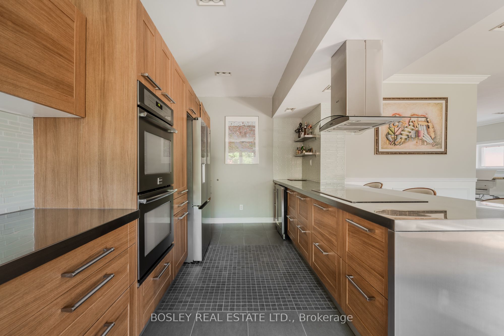 1599 Woodbine Heights Boulevard Property Photo 18