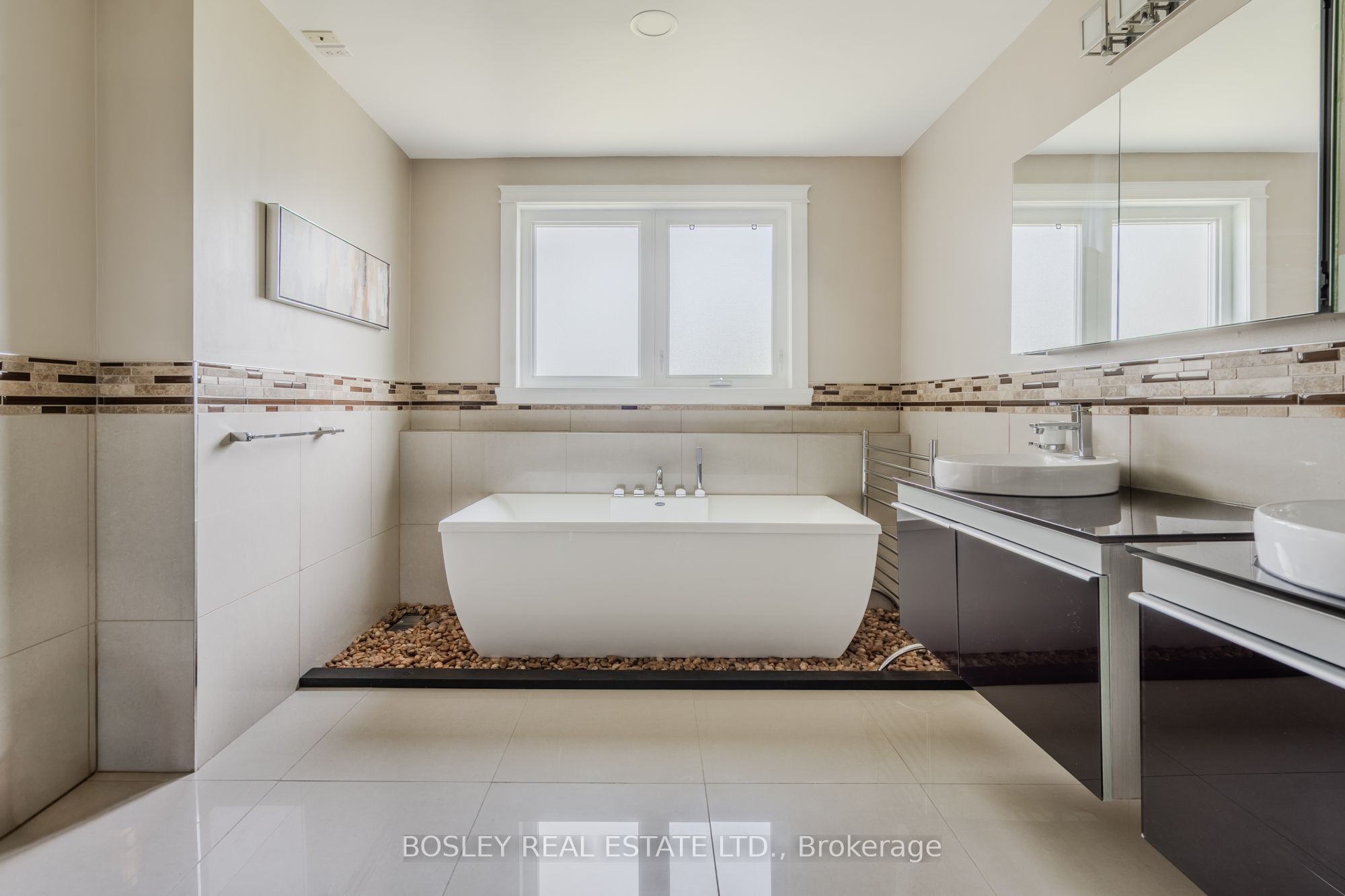 1599 Woodbine Heights Boulevard Property Photo 26