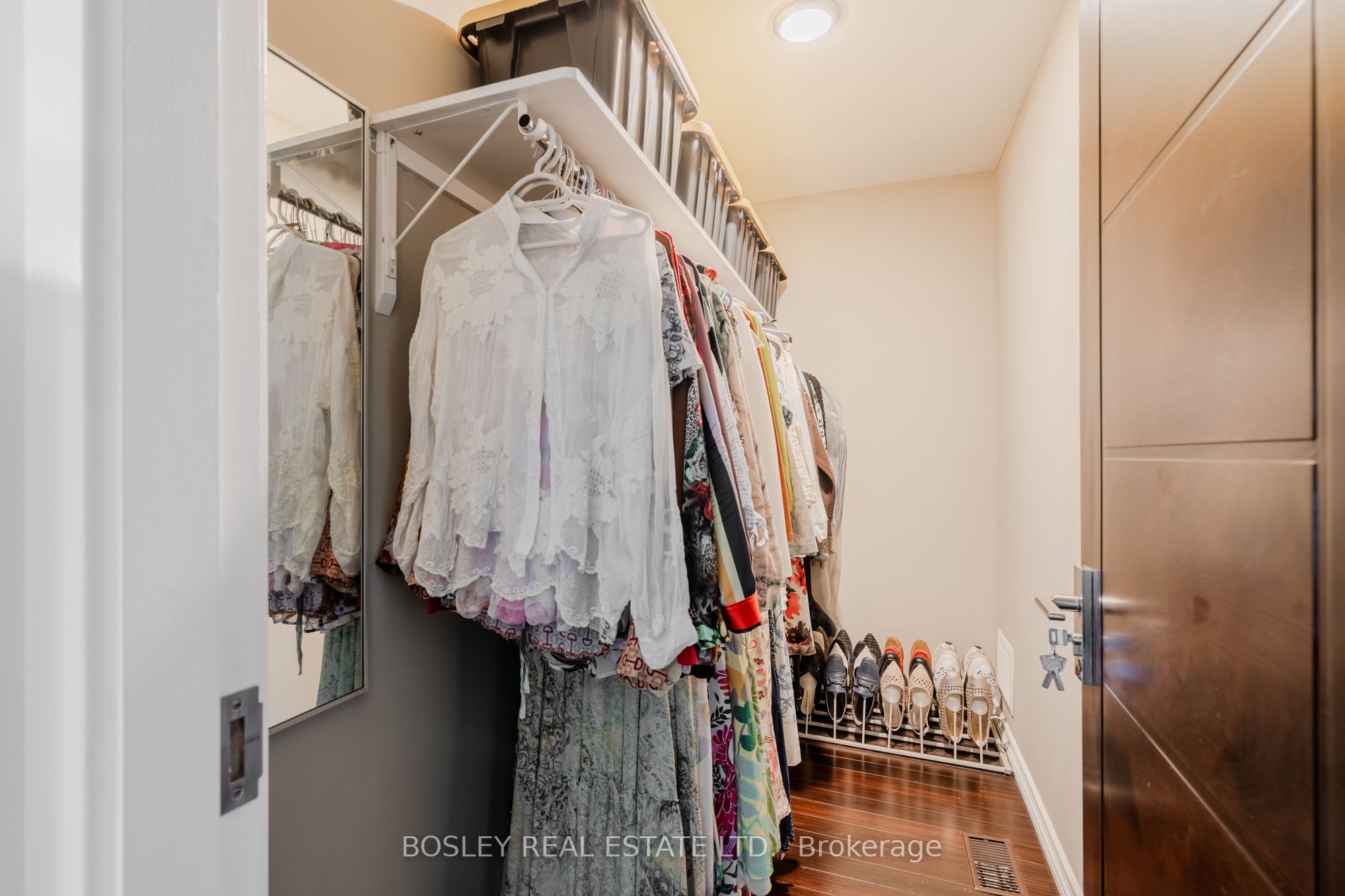 1599 Woodbine Heights Boulevard Property Photo 27