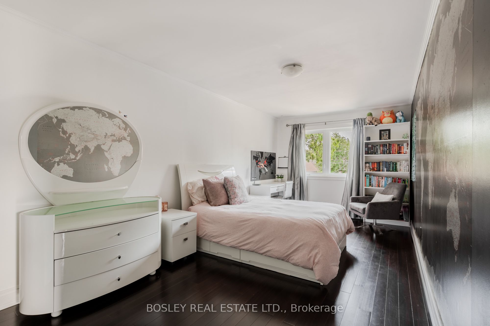 1599 Woodbine Heights Boulevard Property Photo 28