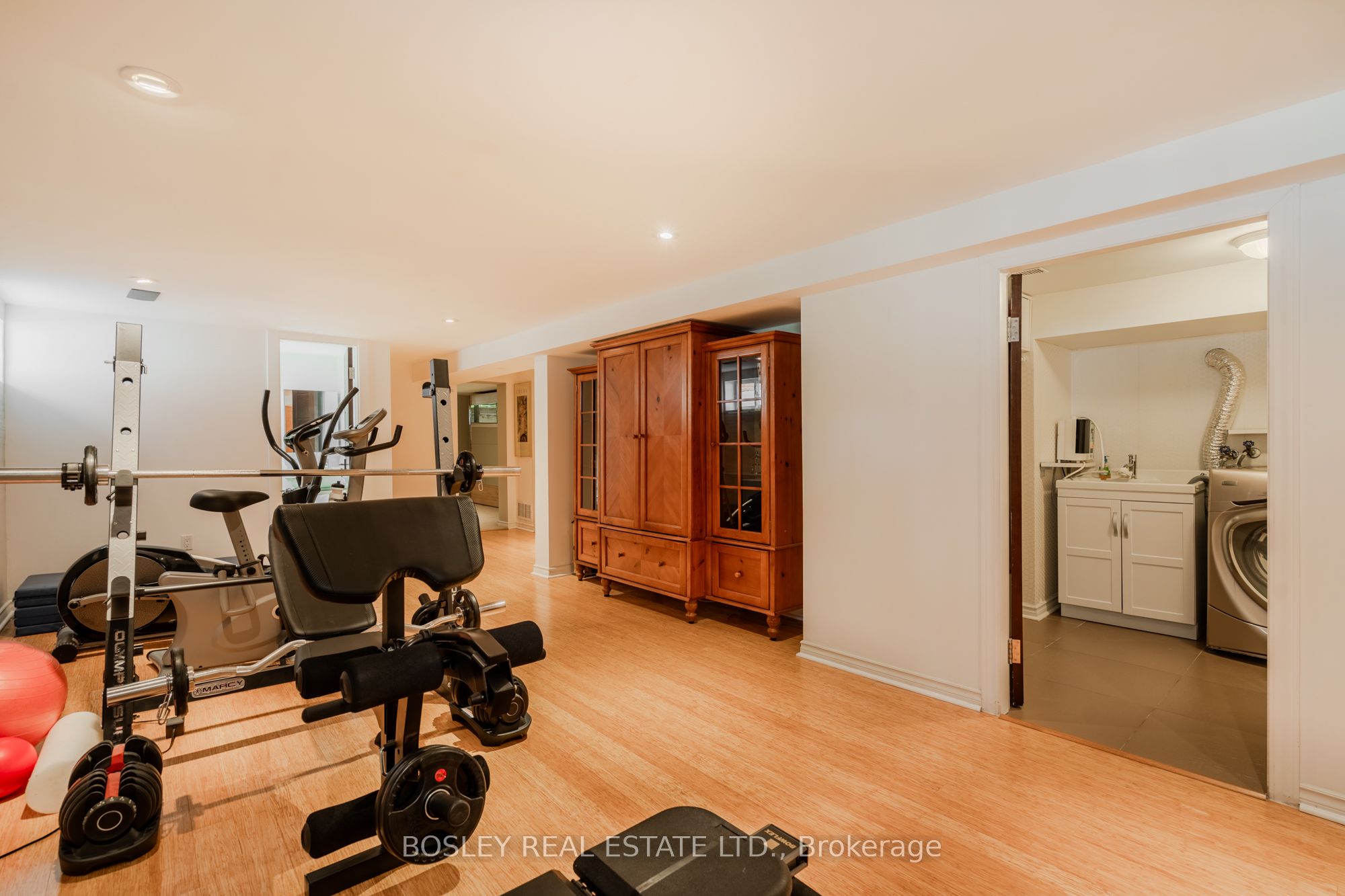 1599 Woodbine Heights Boulevard Property Photo 38