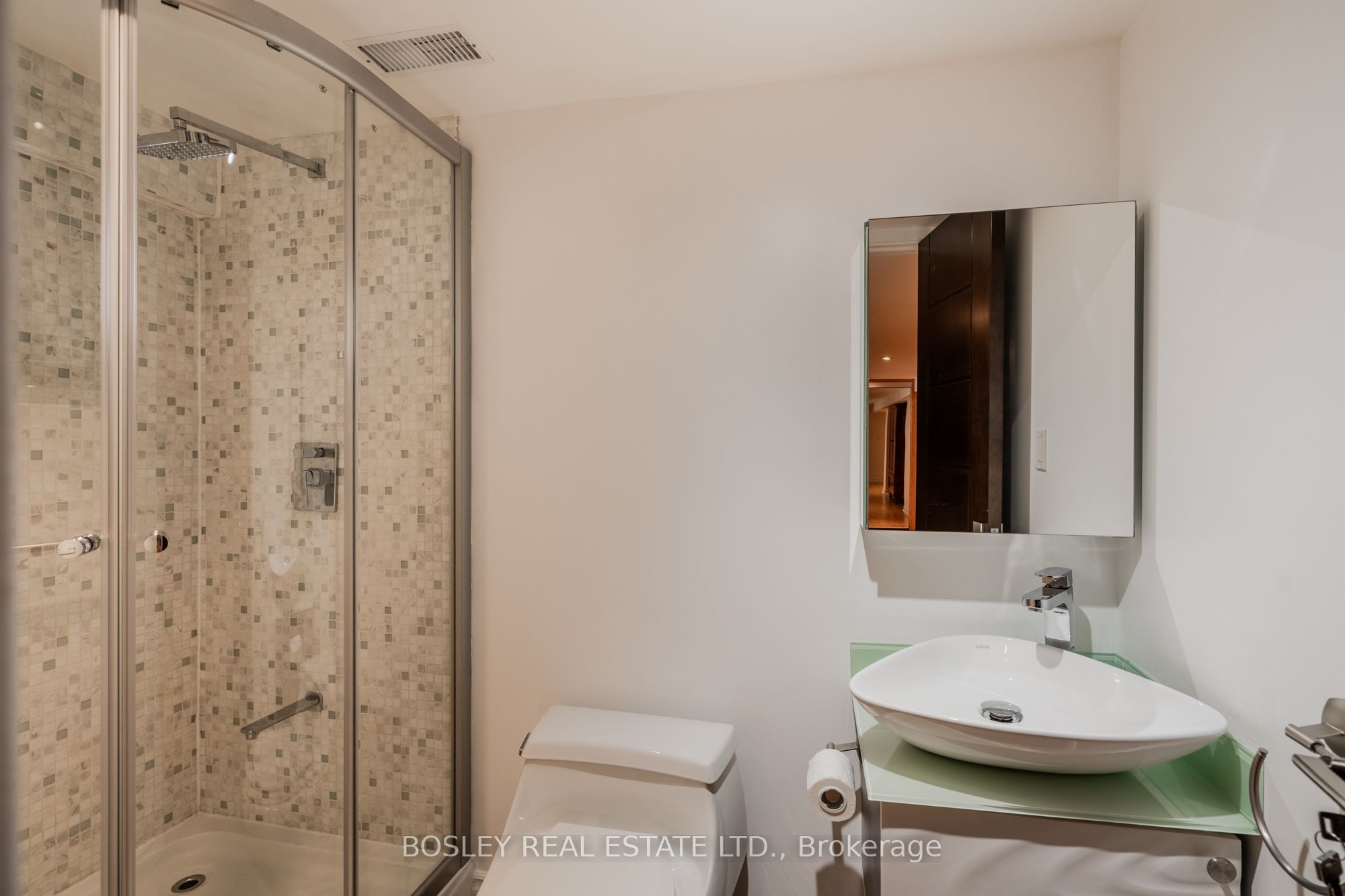 1599 Woodbine Heights Boulevard Property Photo 39