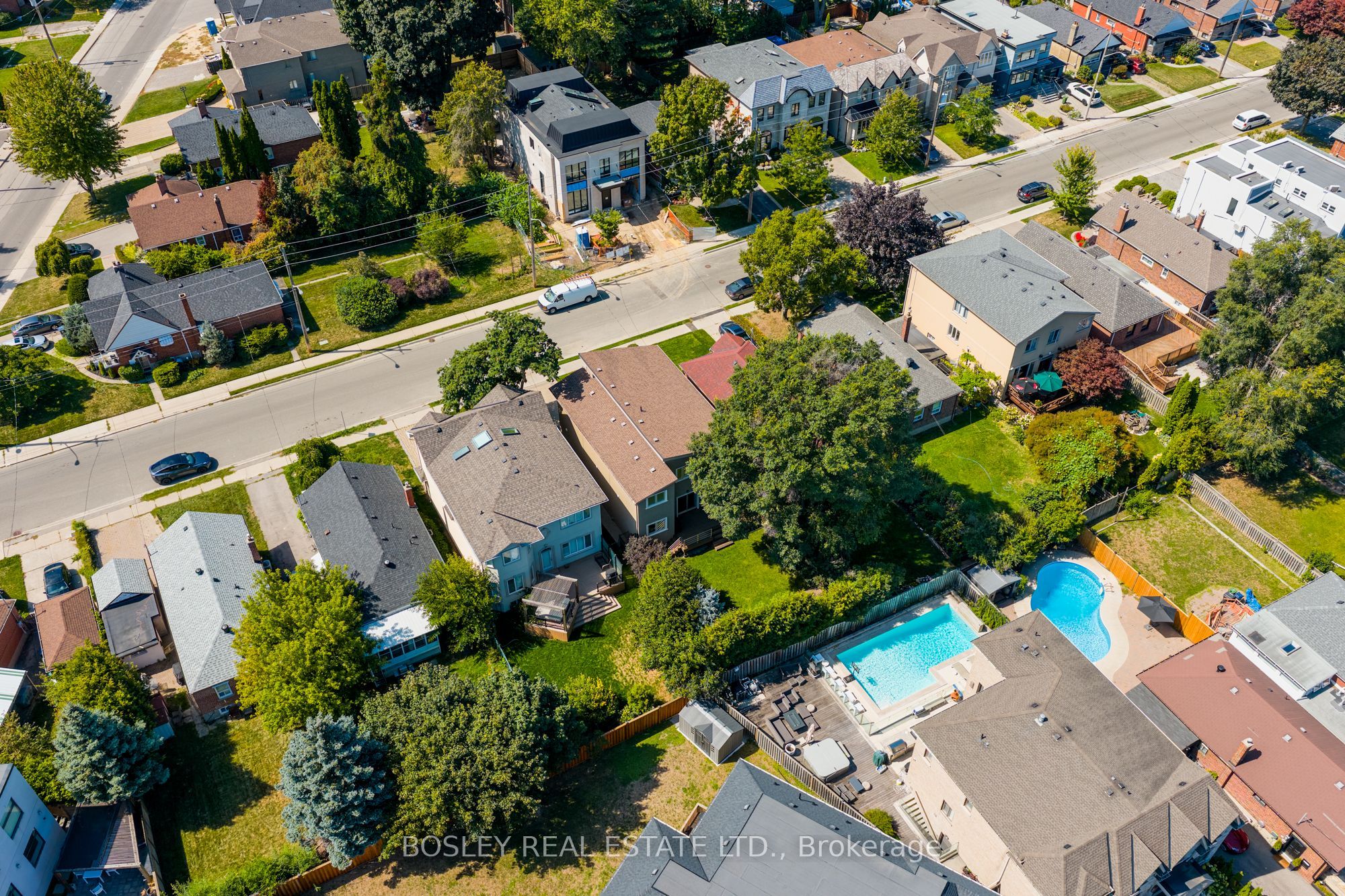 1599 Woodbine Heights Boulevard Property Photo 46