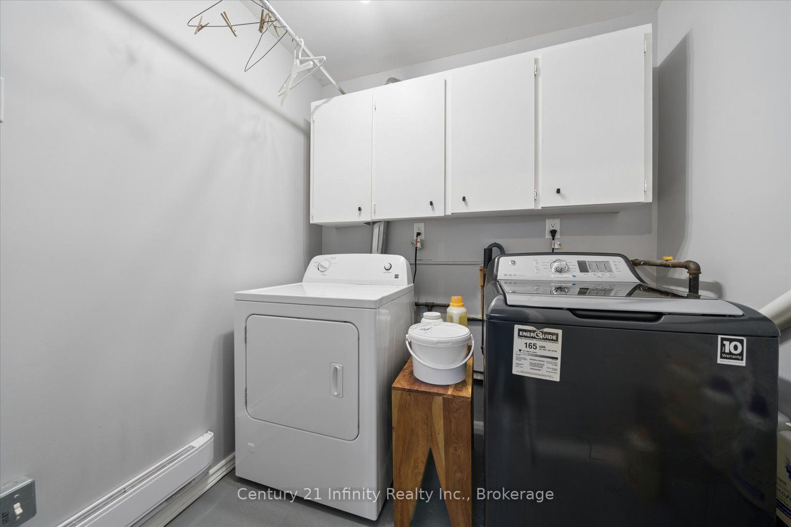 814 Lochness Crescent Property Photo 26