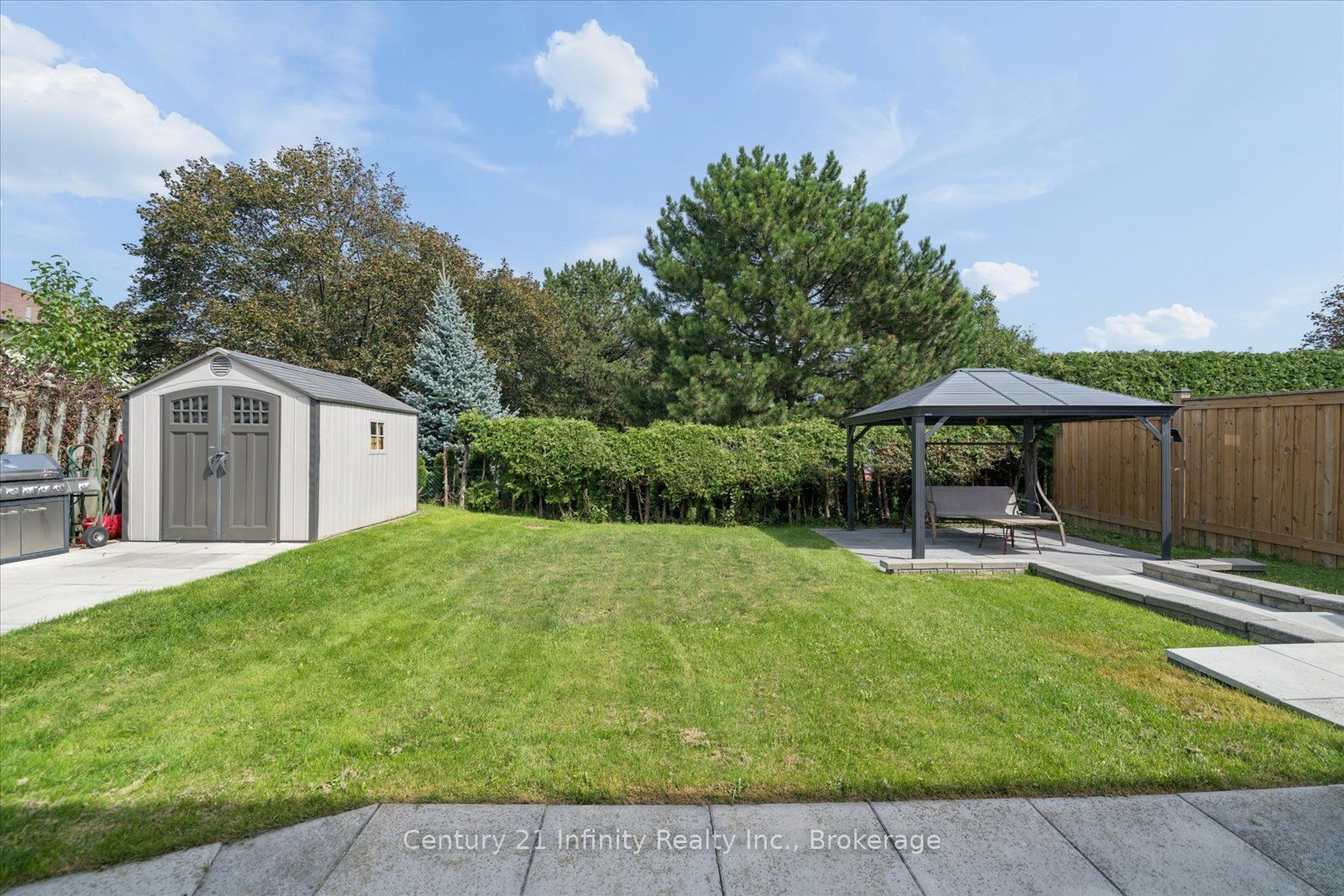 814 Lochness Crescent Property Photo 48