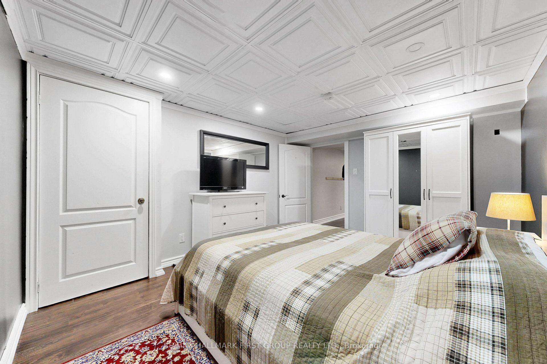 14 Martinet Street Property Photo 39