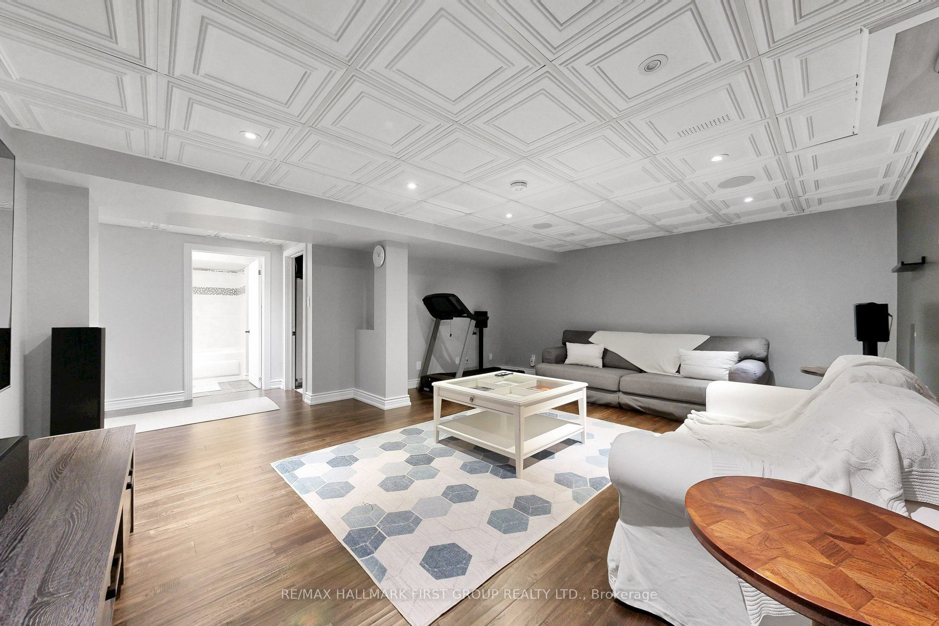 14 Martinet Street Property Photo 42