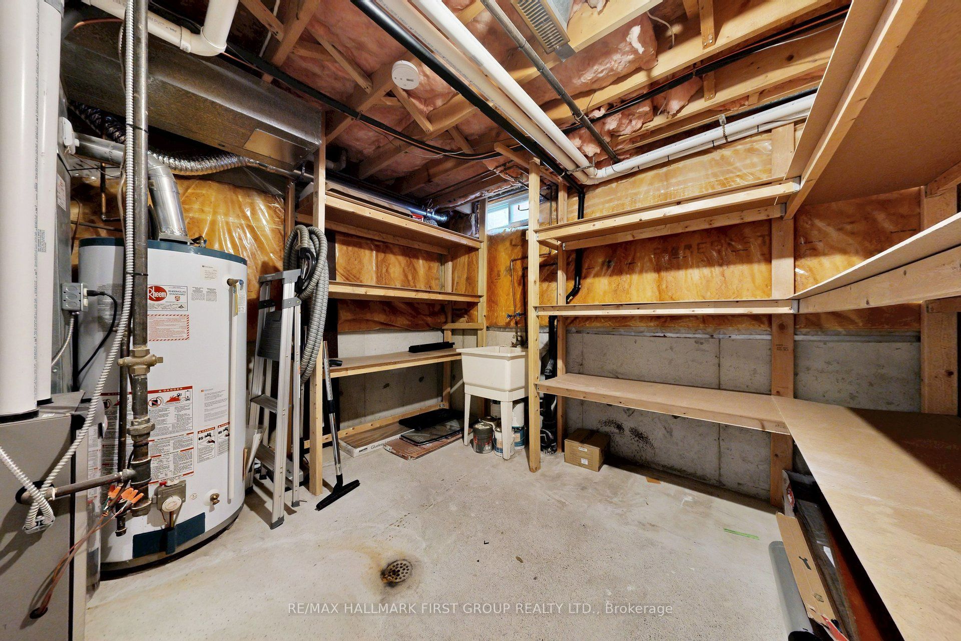 14 Martinet Street Property Photo 44