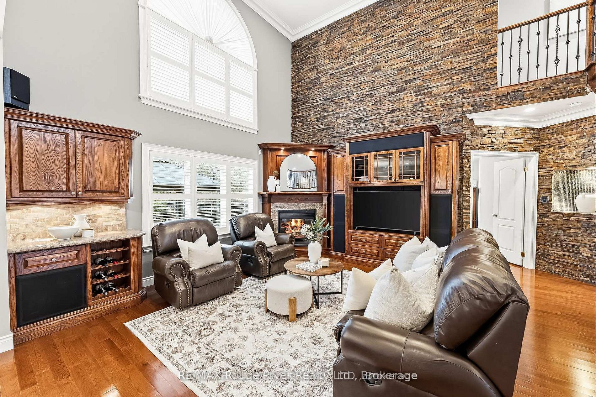 30 Hanover Court Property Photo 9