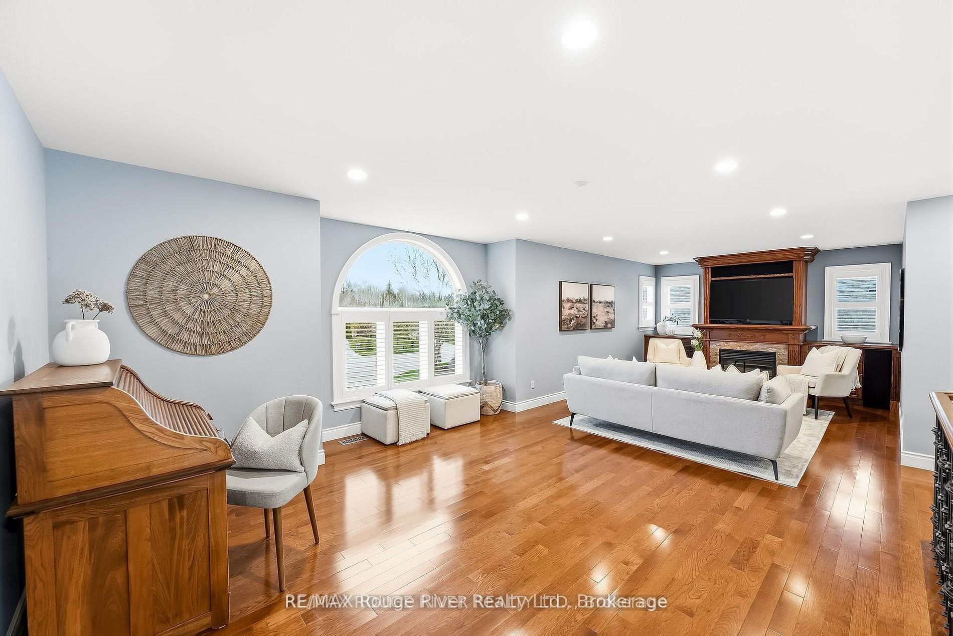 30 Hanover Court Property Photo 26