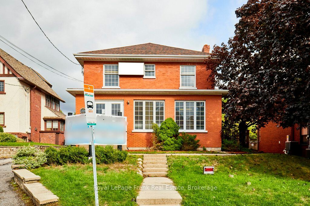 215 Simcoe Street N Property Photo 1