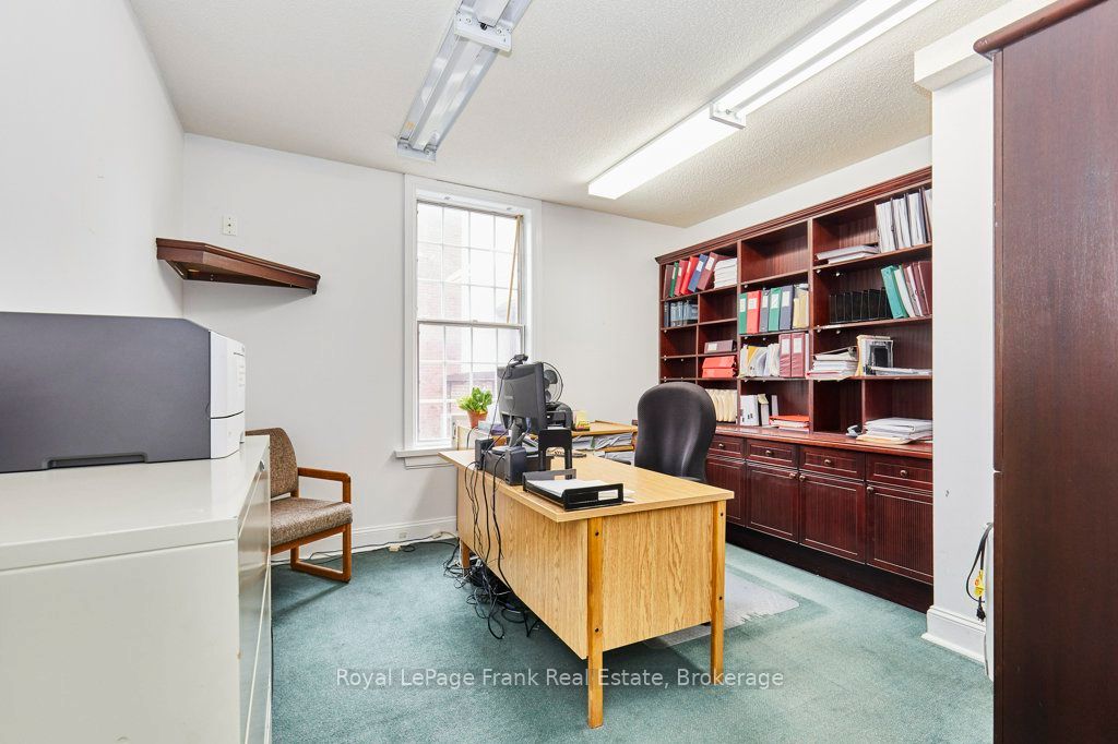 215 Simcoe Street N Property Photo 10