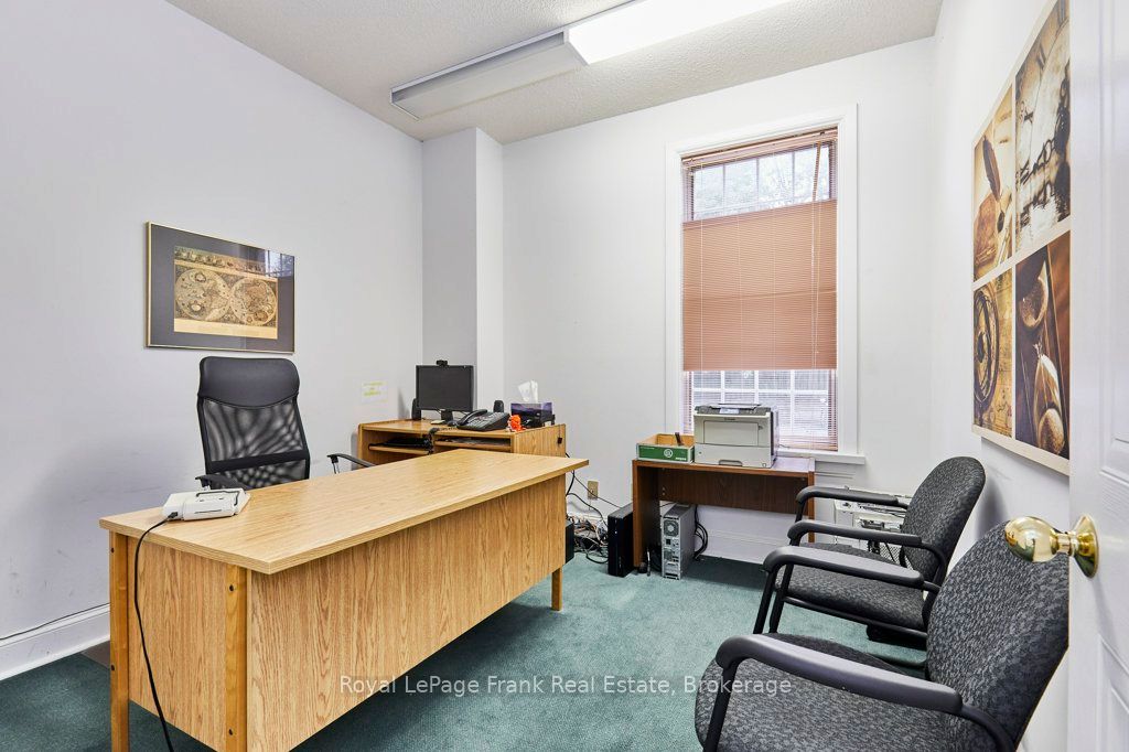 215 Simcoe Street N Property Photo 13