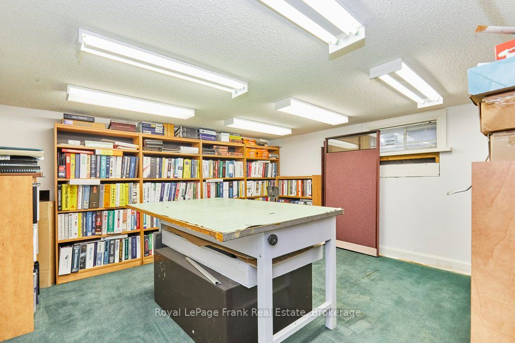 215 Simcoe Street N Property Photo 26