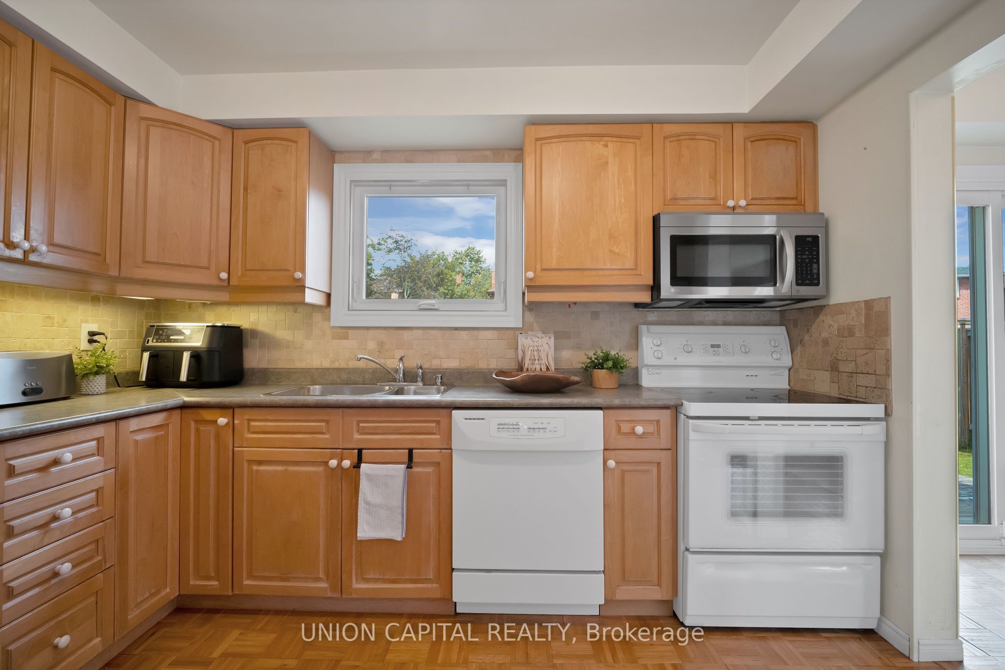 73 Humphrey Drive Property Photo 13