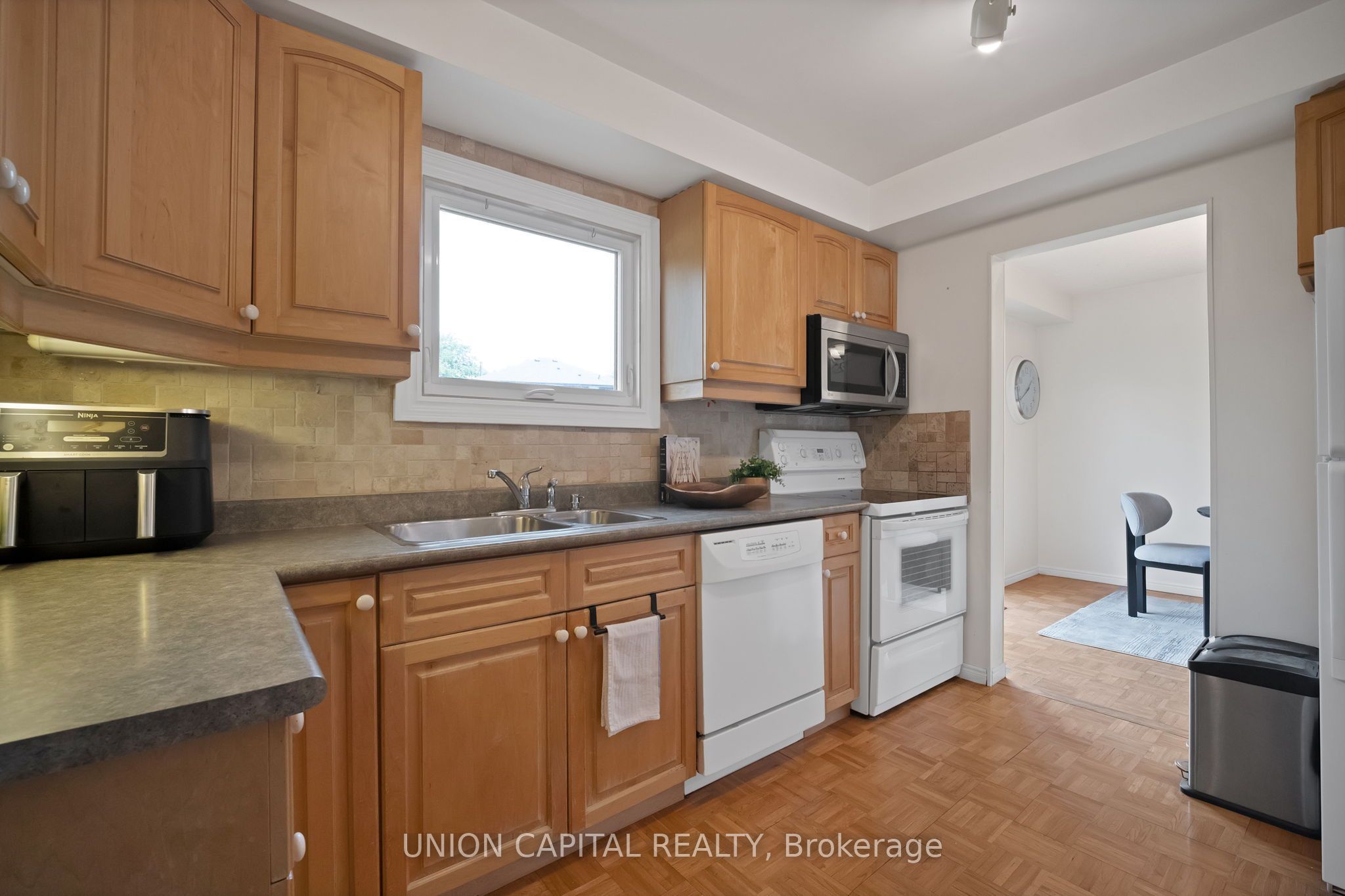 73 Humphrey Drive Property Photo 14