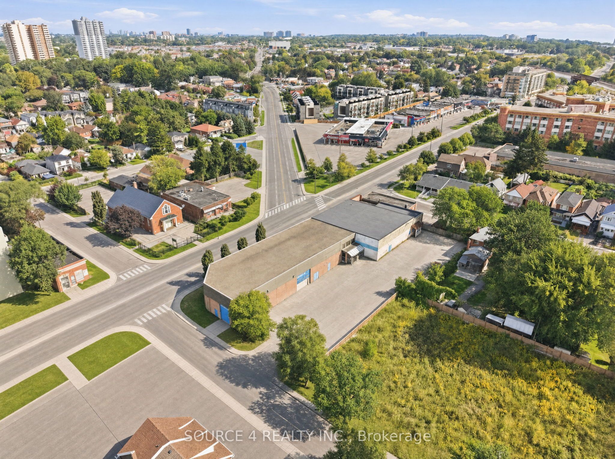 3475-3491 Danforth Avenue Property Photo 22