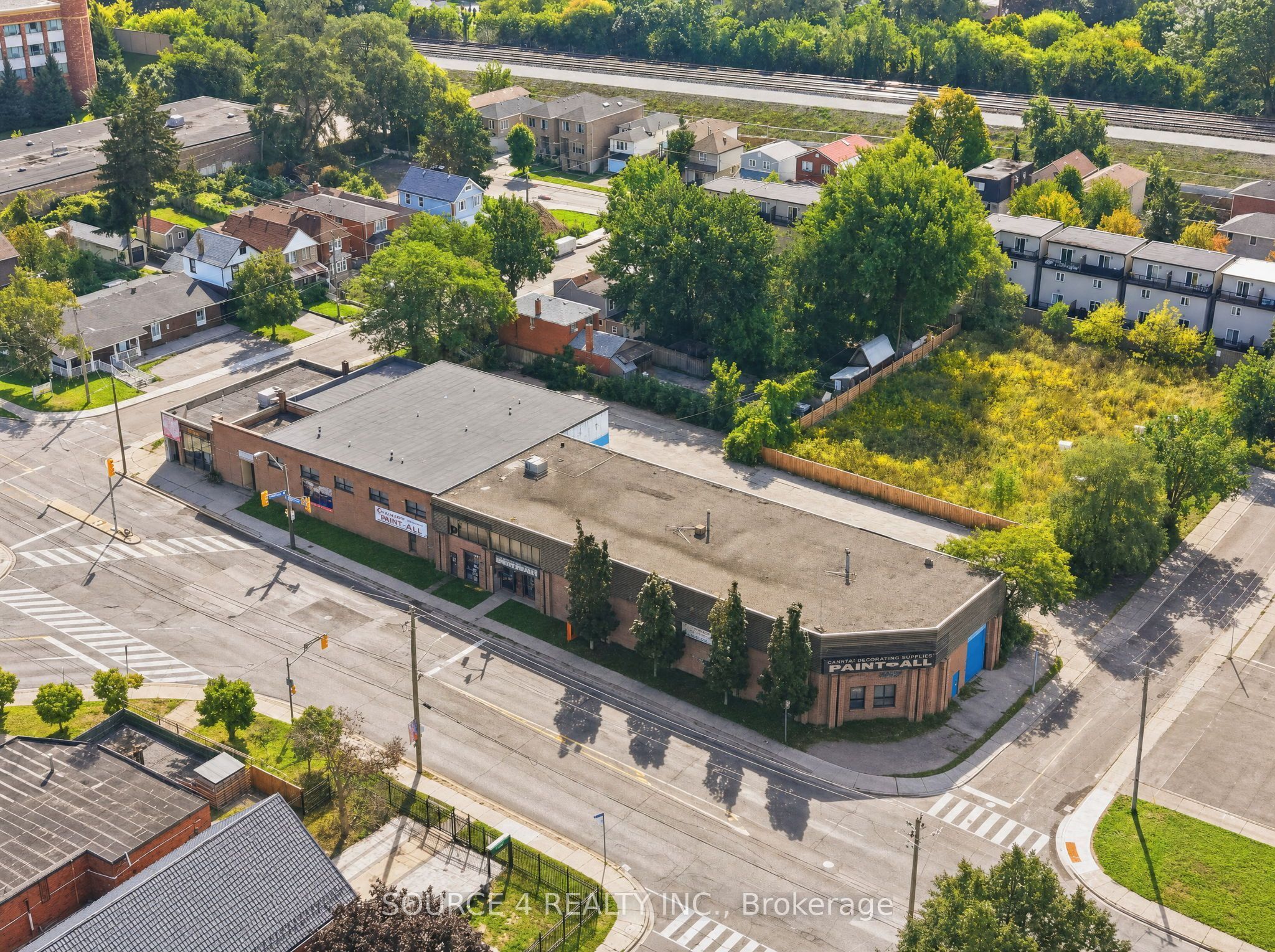 3475-3491 Danforth Avenue Property Photo 4