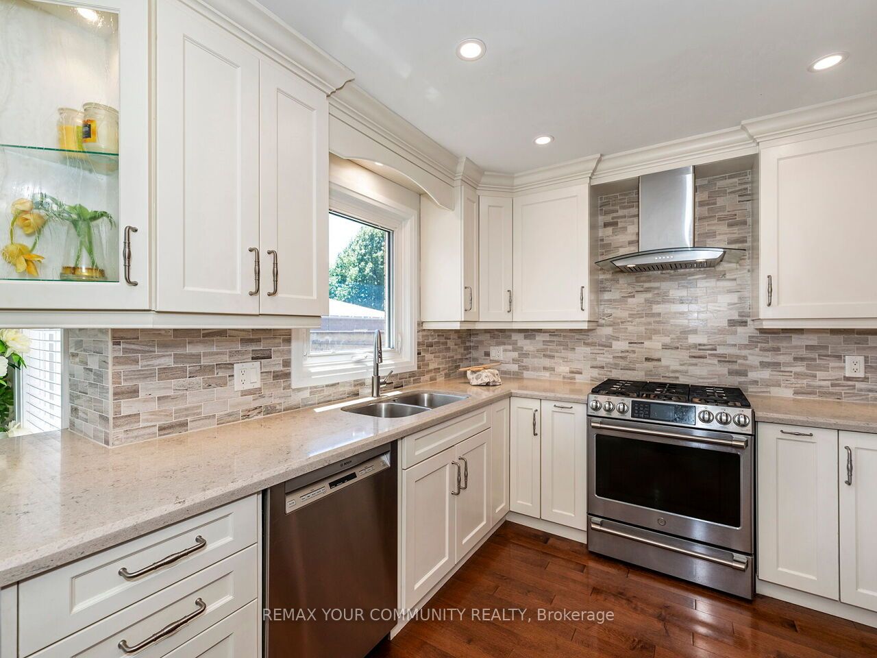 117 Apple Blossom Boulevard Property Photo 14