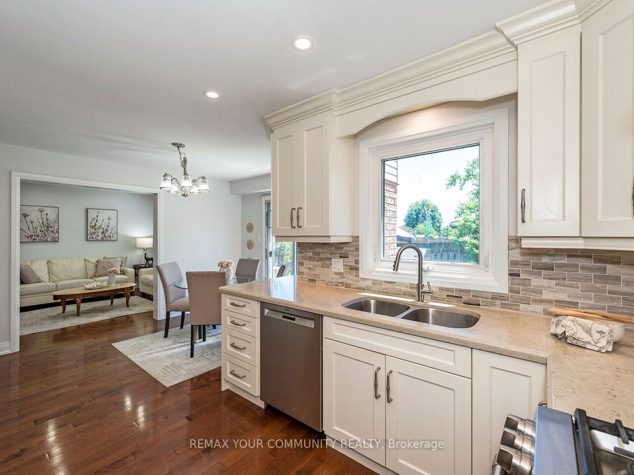 117 Apple Blossom Boulevard Property Photo 16