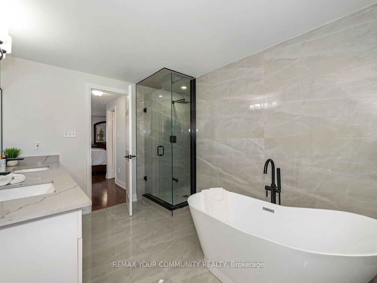 117 Apple Blossom Boulevard Property Photo 32