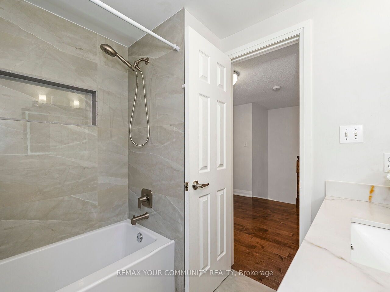 117 Apple Blossom Boulevard Property Photo 36
