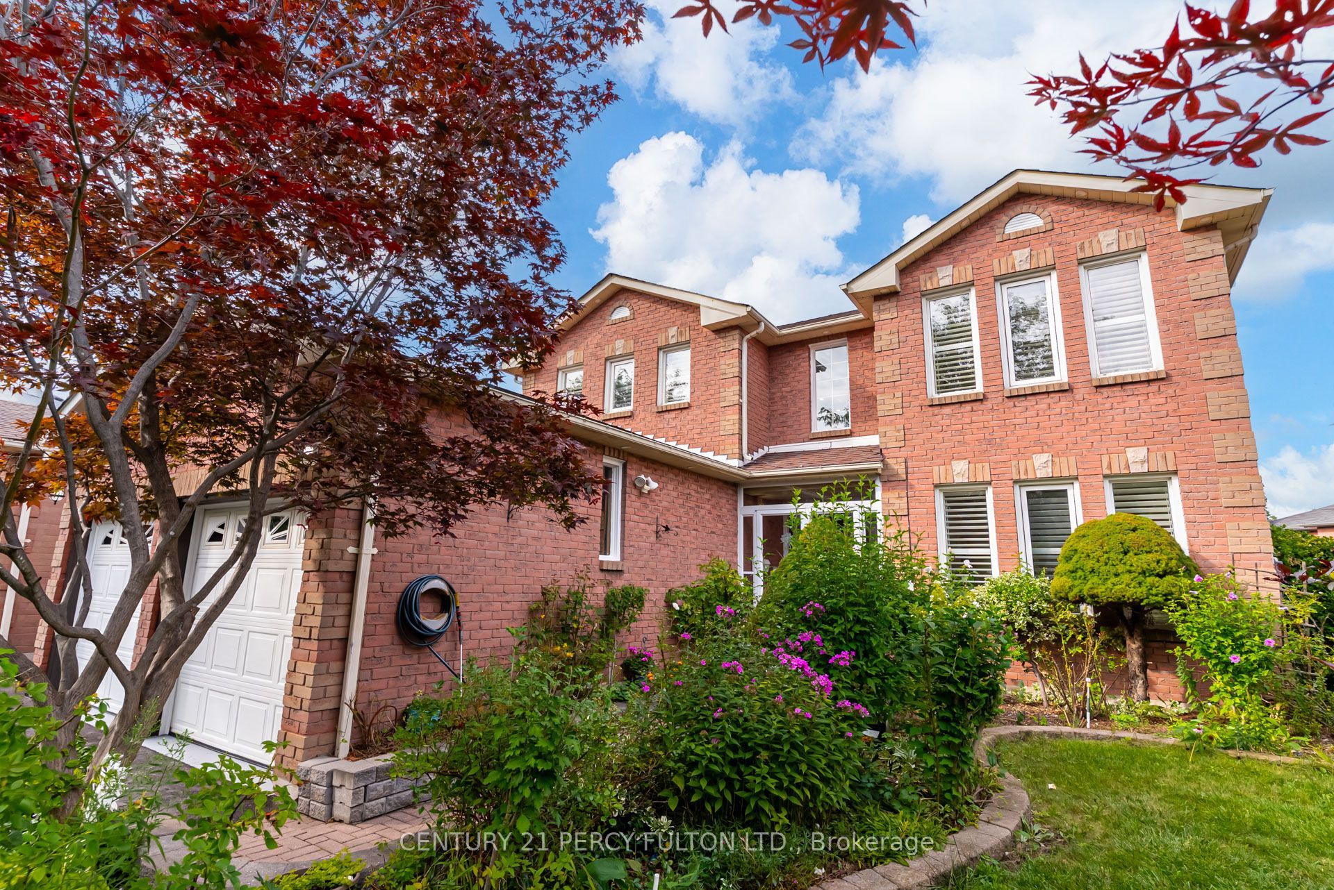 27 Dagwell Crescent Property Photo 2