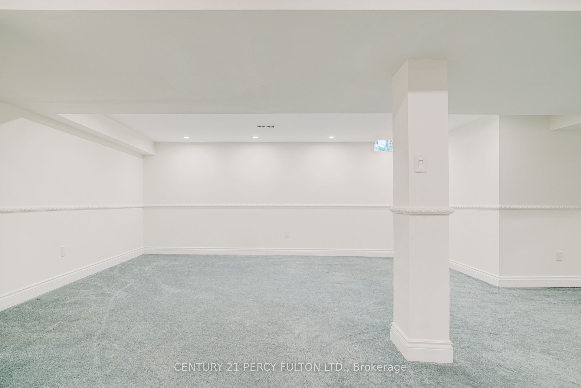 27 Dagwell Crescent Property Photo 36
