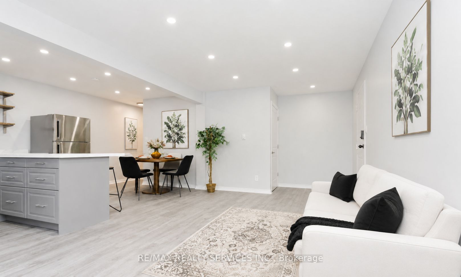 1100 Oxford Street 137 Property Photo 5