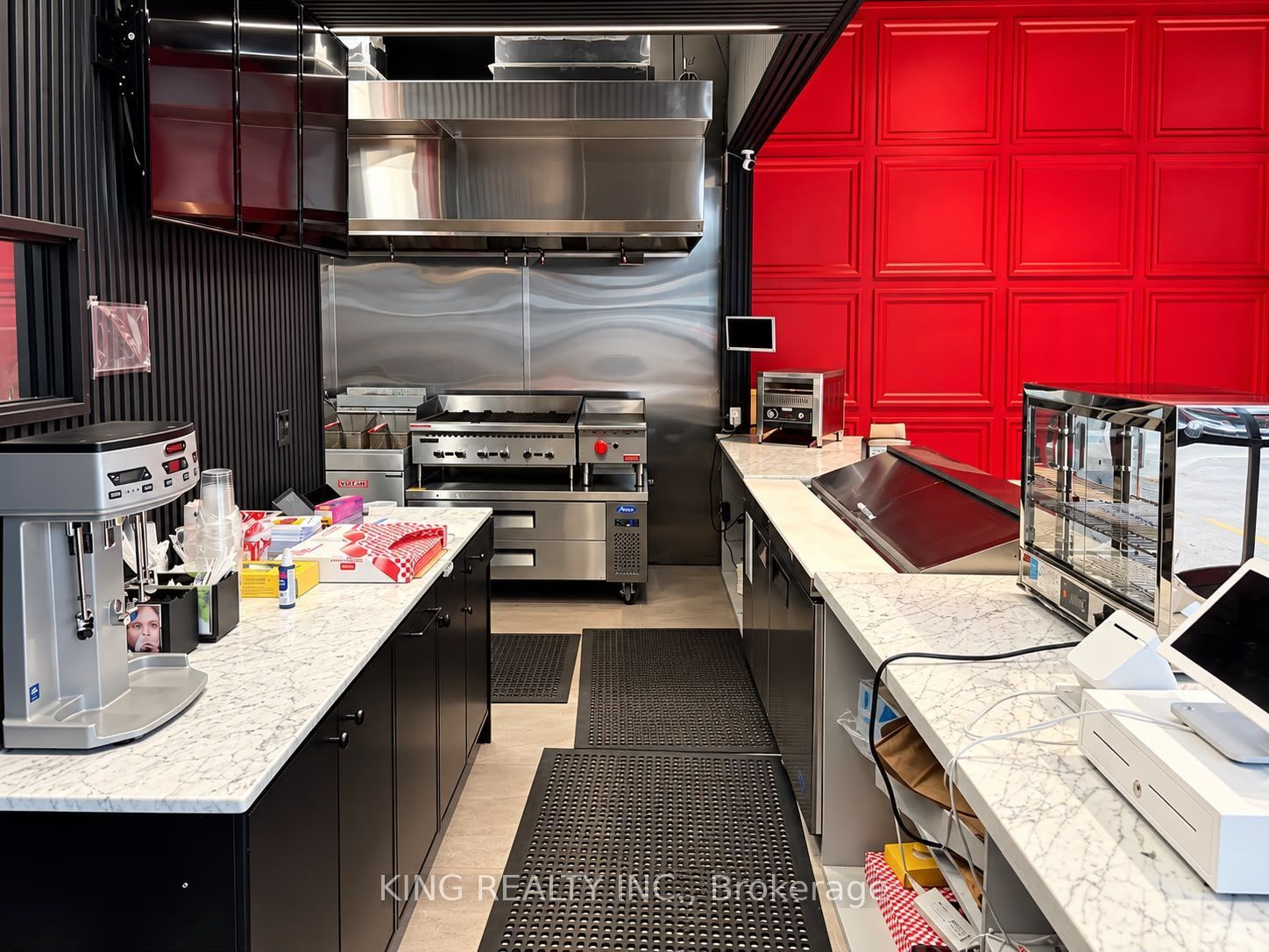 1001 Queen Street E Property Photo 16