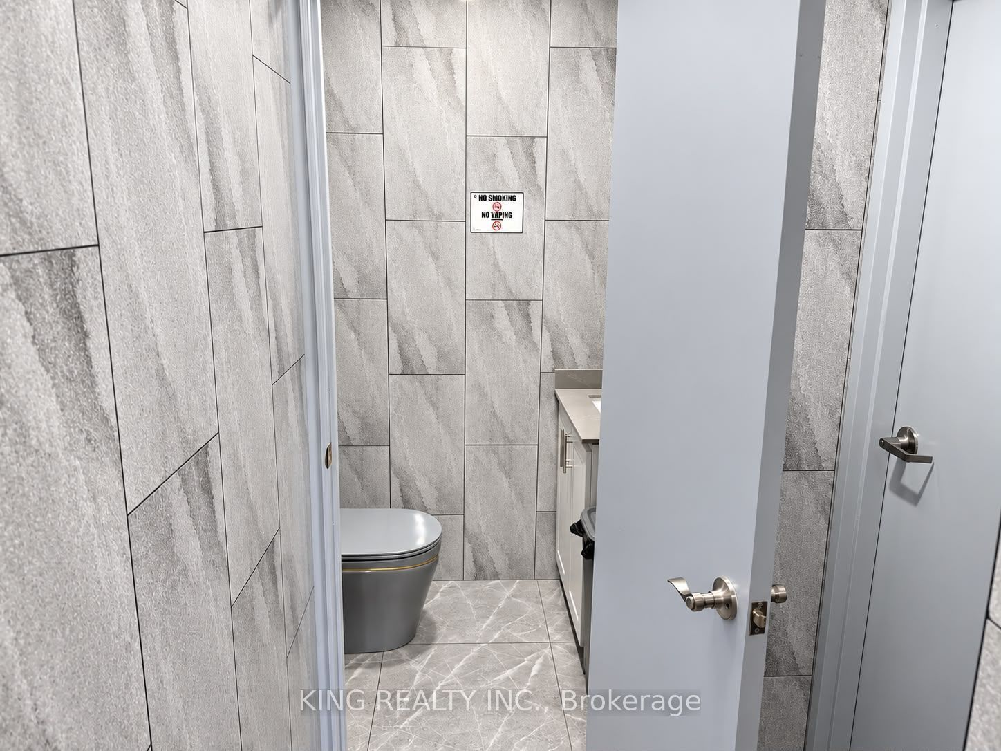 1001 Queen Street E Property Photo 46