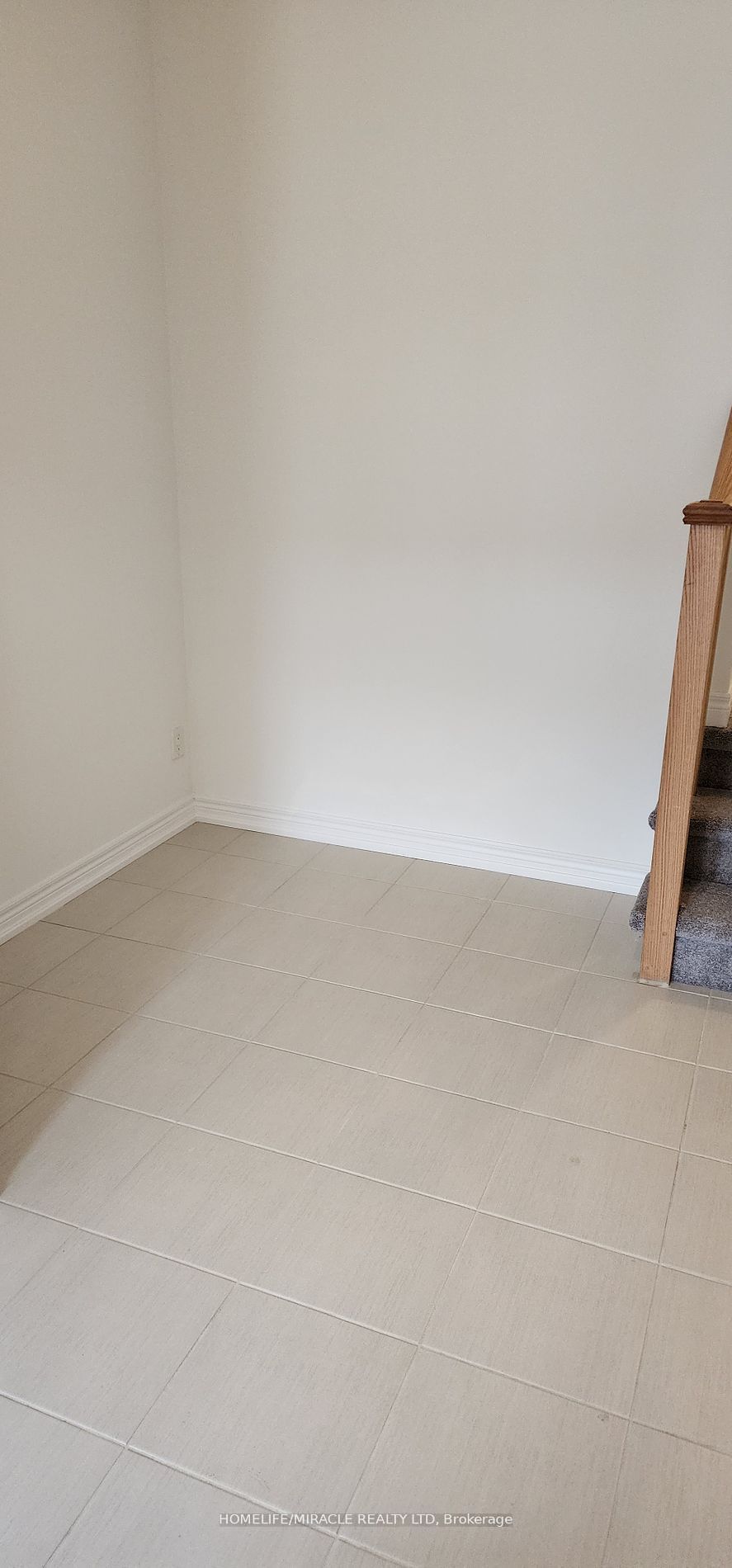 2039 Cameron Lott Crescent Property Photo 6
