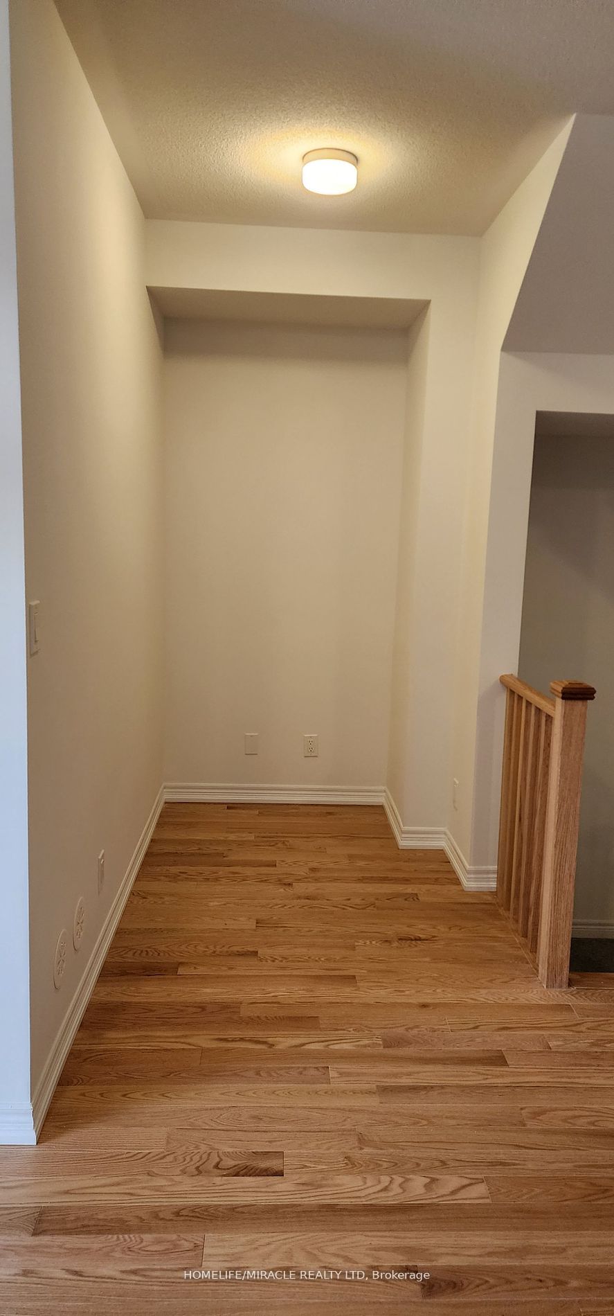 2039 Cameron Lott Crescent Property Photo 9