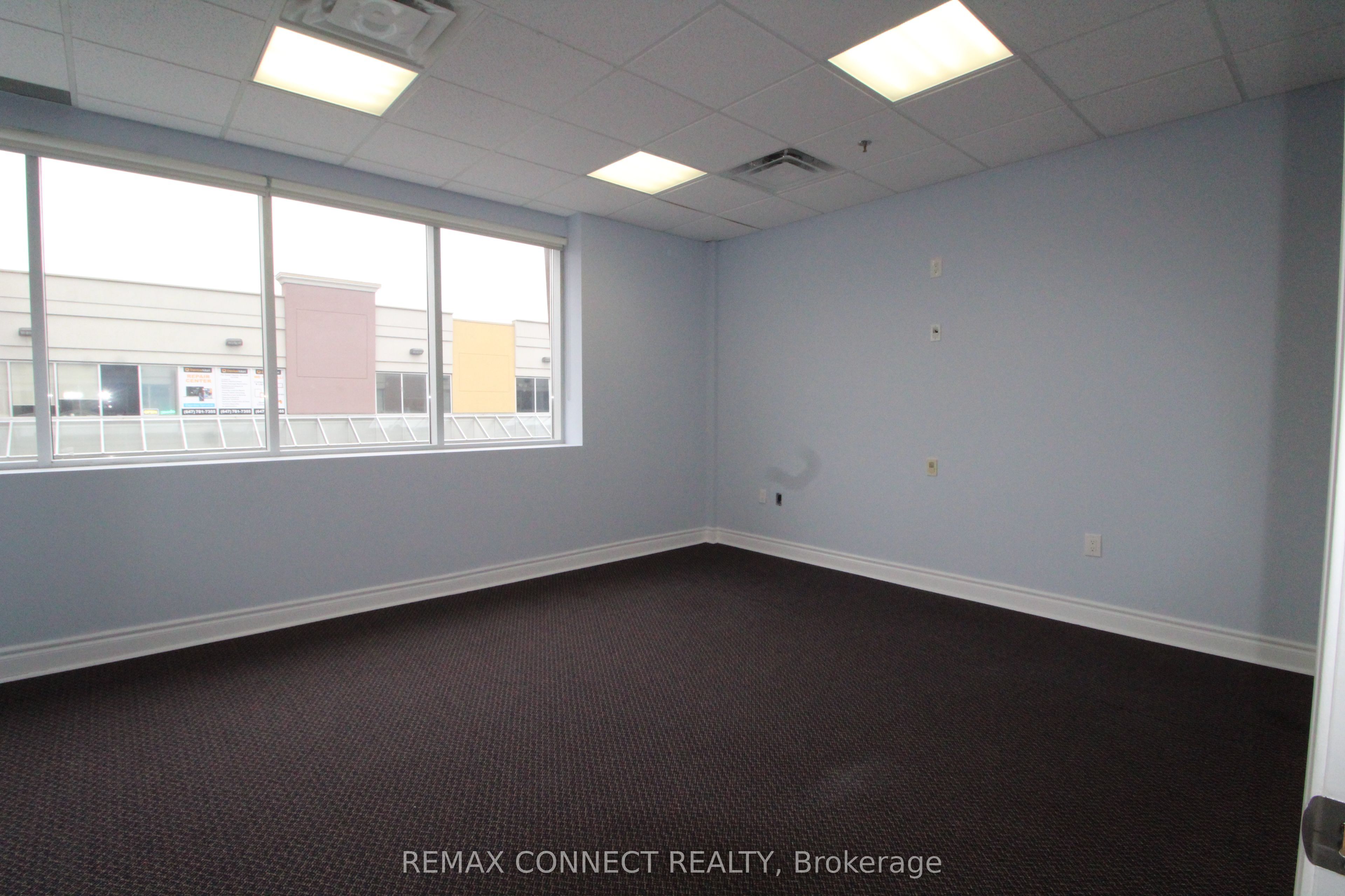 1415 Kennedy Road Unit #15 Upper Floor Property Photo 2