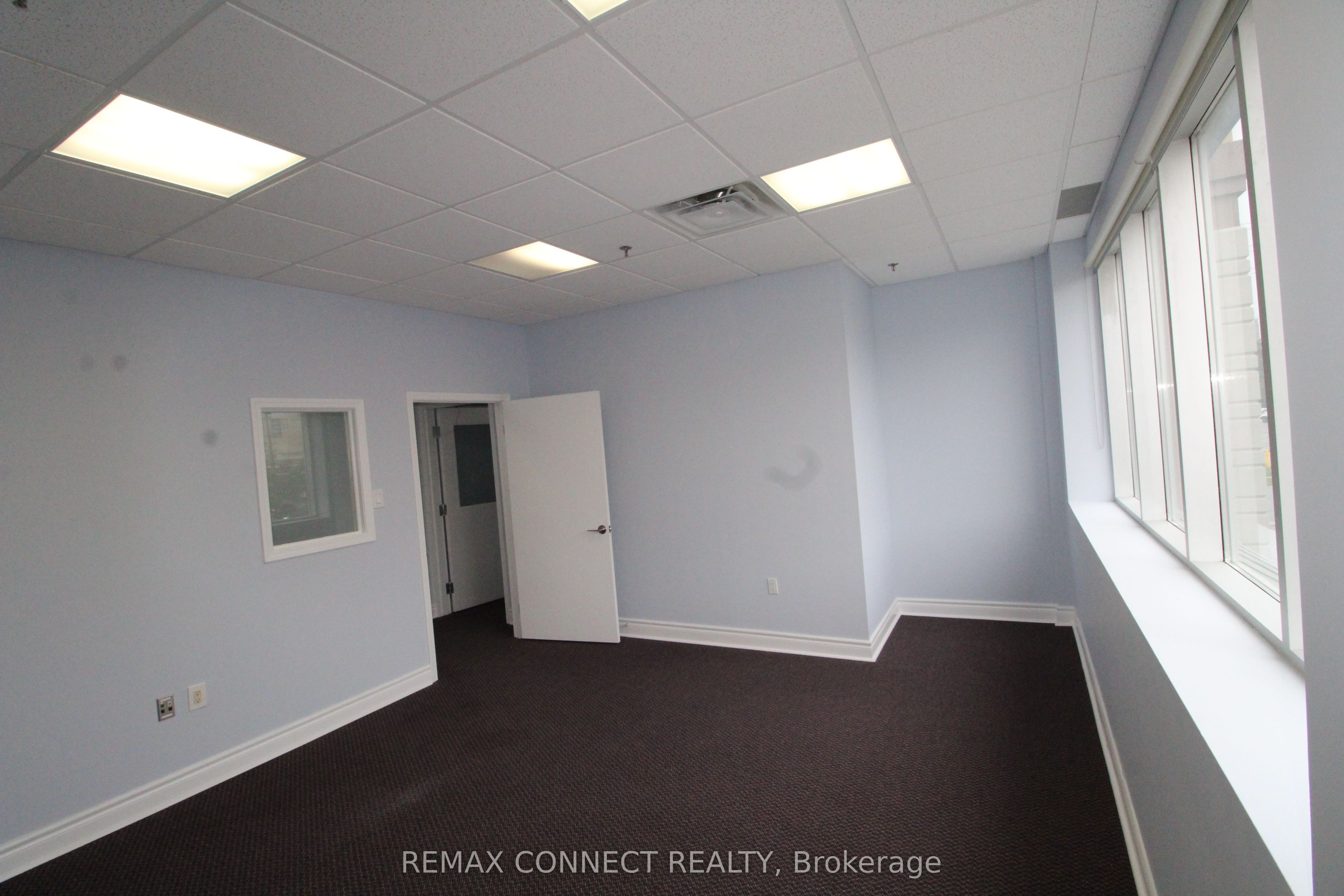 1415 Kennedy Road Unit #15 Upper Floor Property Photo 4