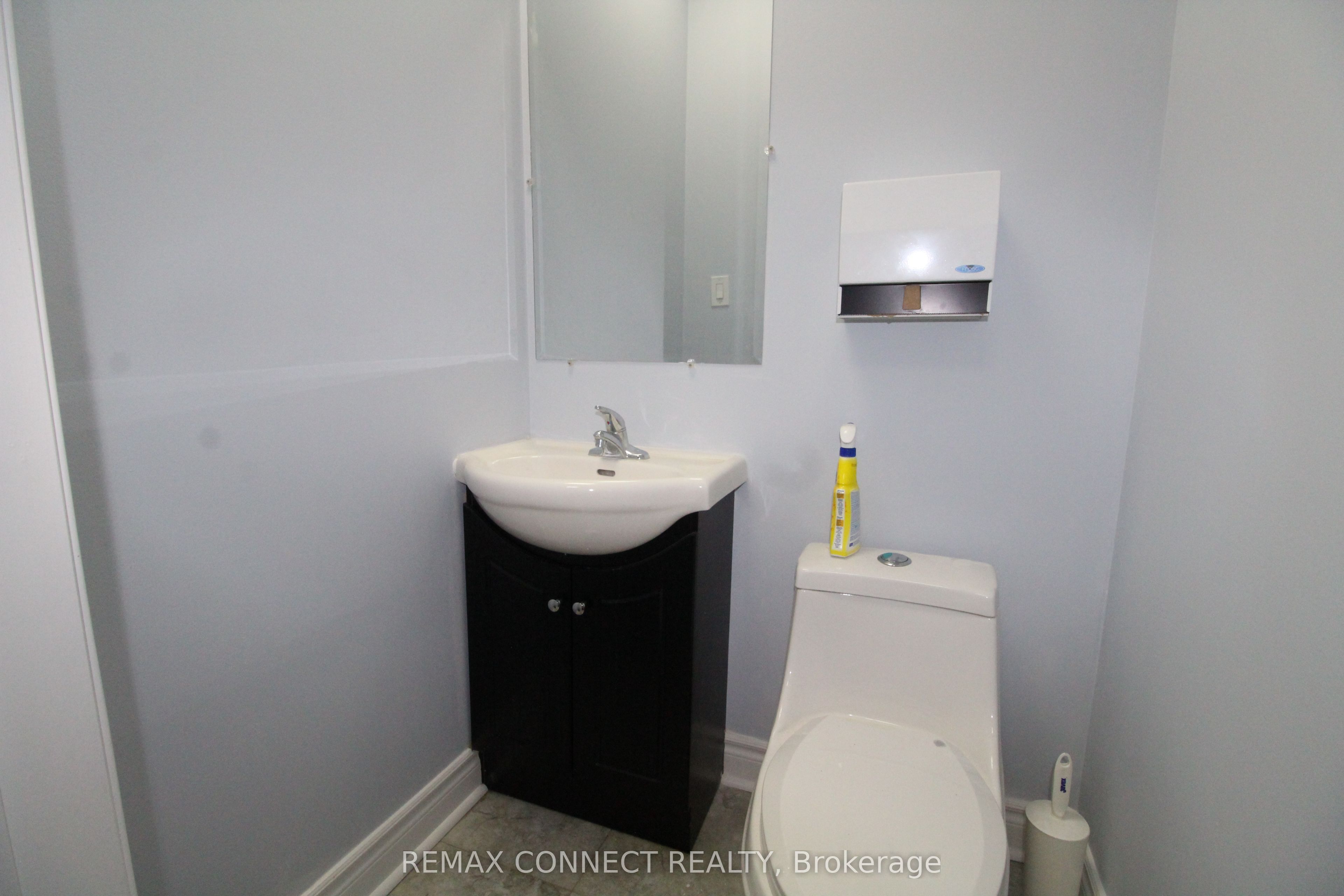 1415 Kennedy Road Unit #15 Upper Floor Property Photo 8