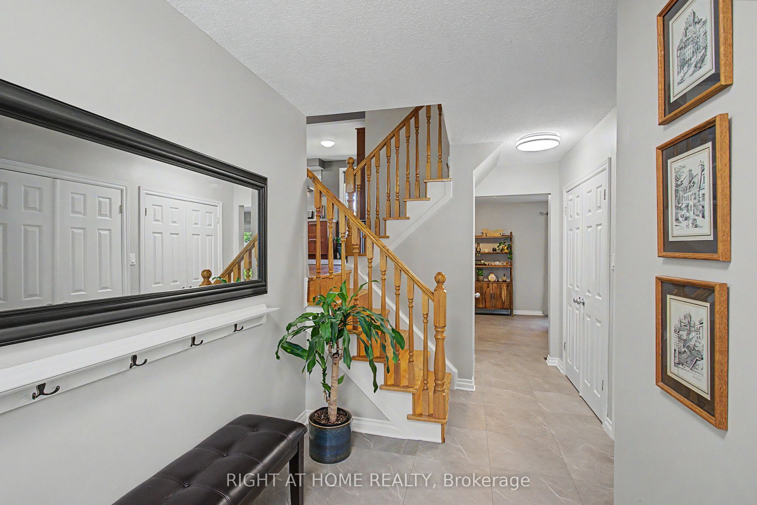 784 Rodney Court Property Photo 5