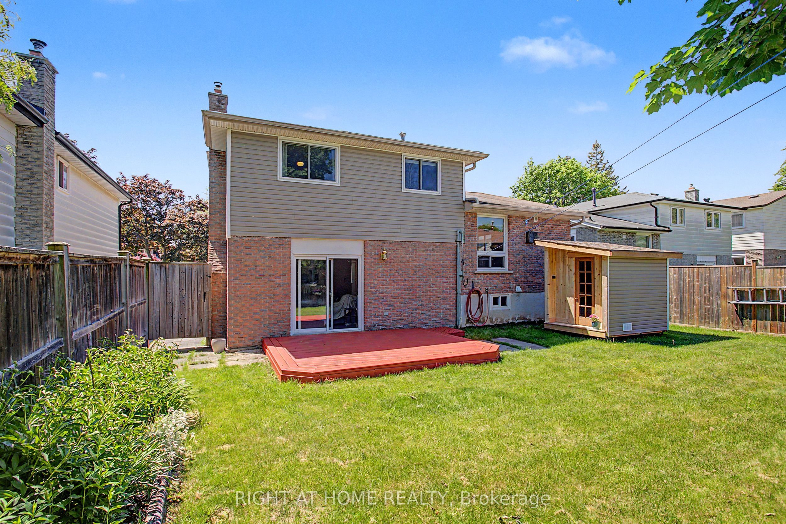 784 Rodney Court Property Photo 32