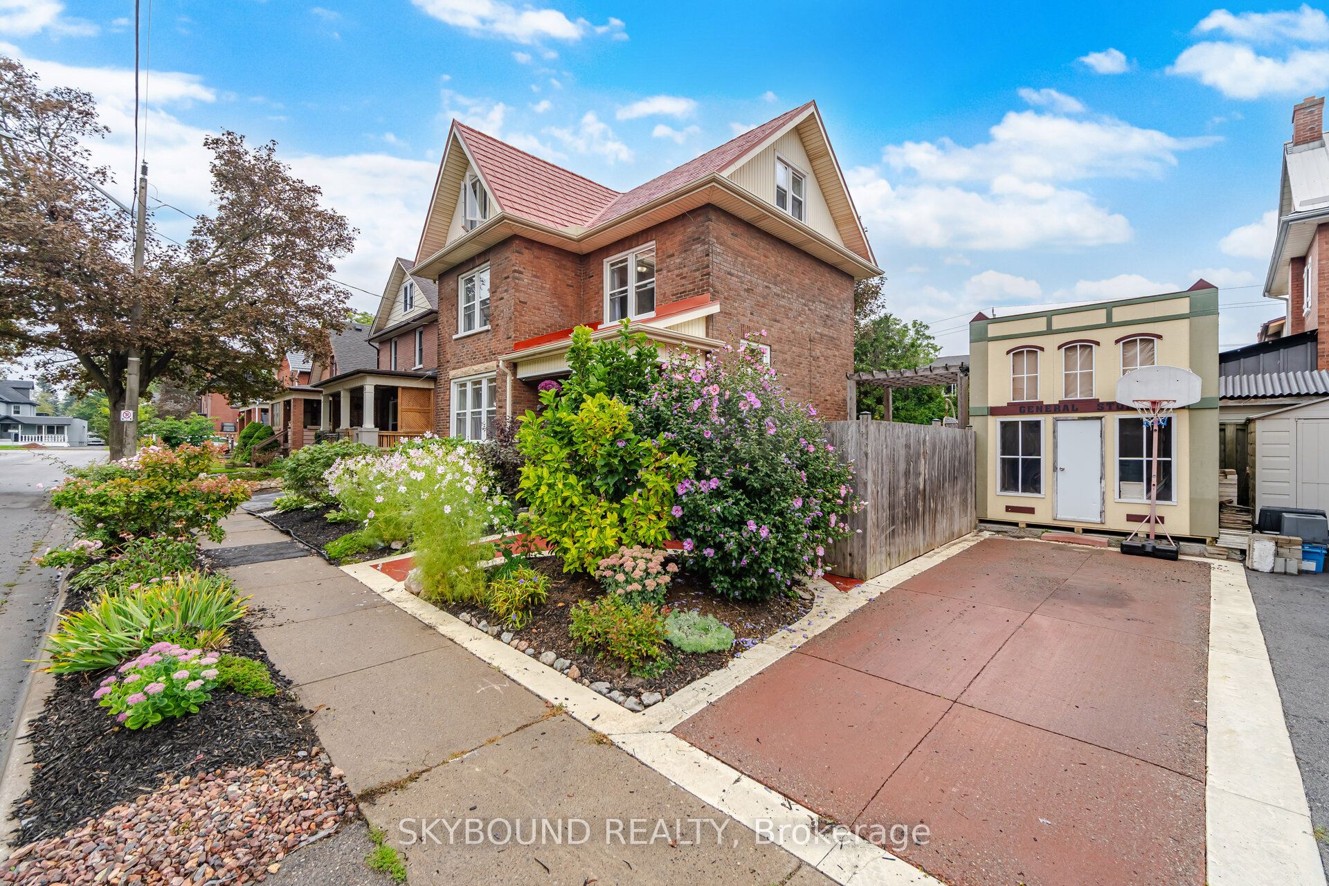 27 Rowe Street Property Photo 2