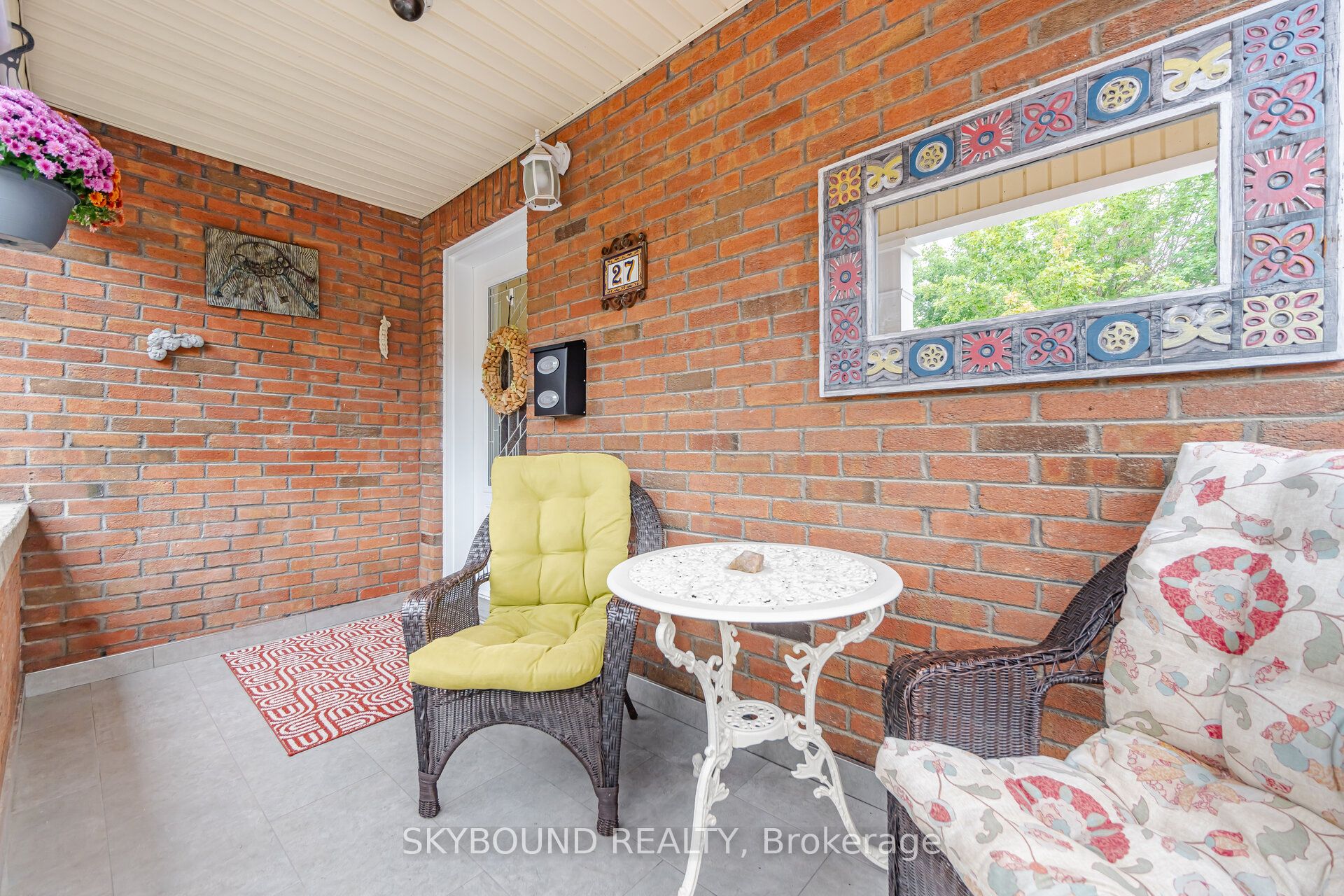 27 Rowe Street Property Photo 4