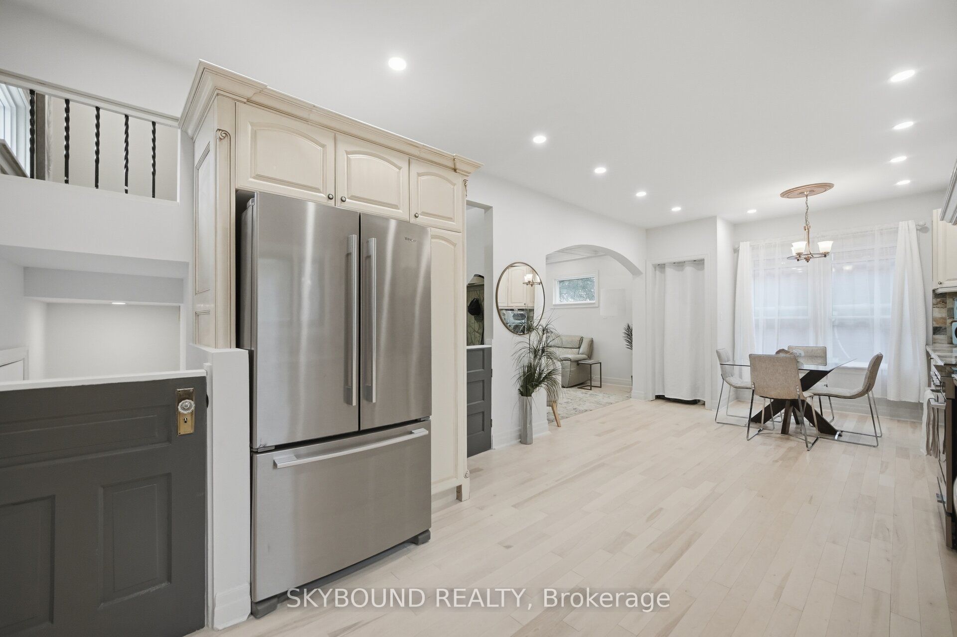 27 Rowe Street Property Photo 9