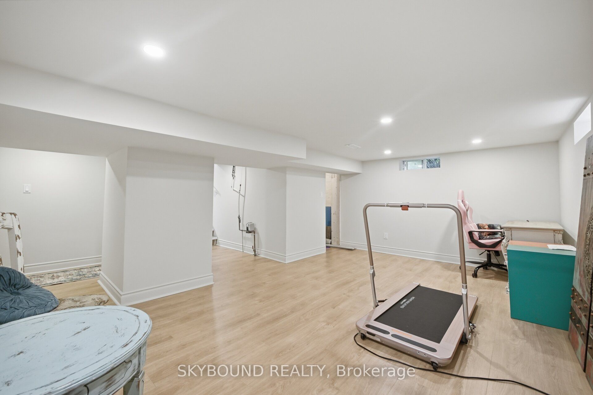 27 Rowe Street Property Photo 37